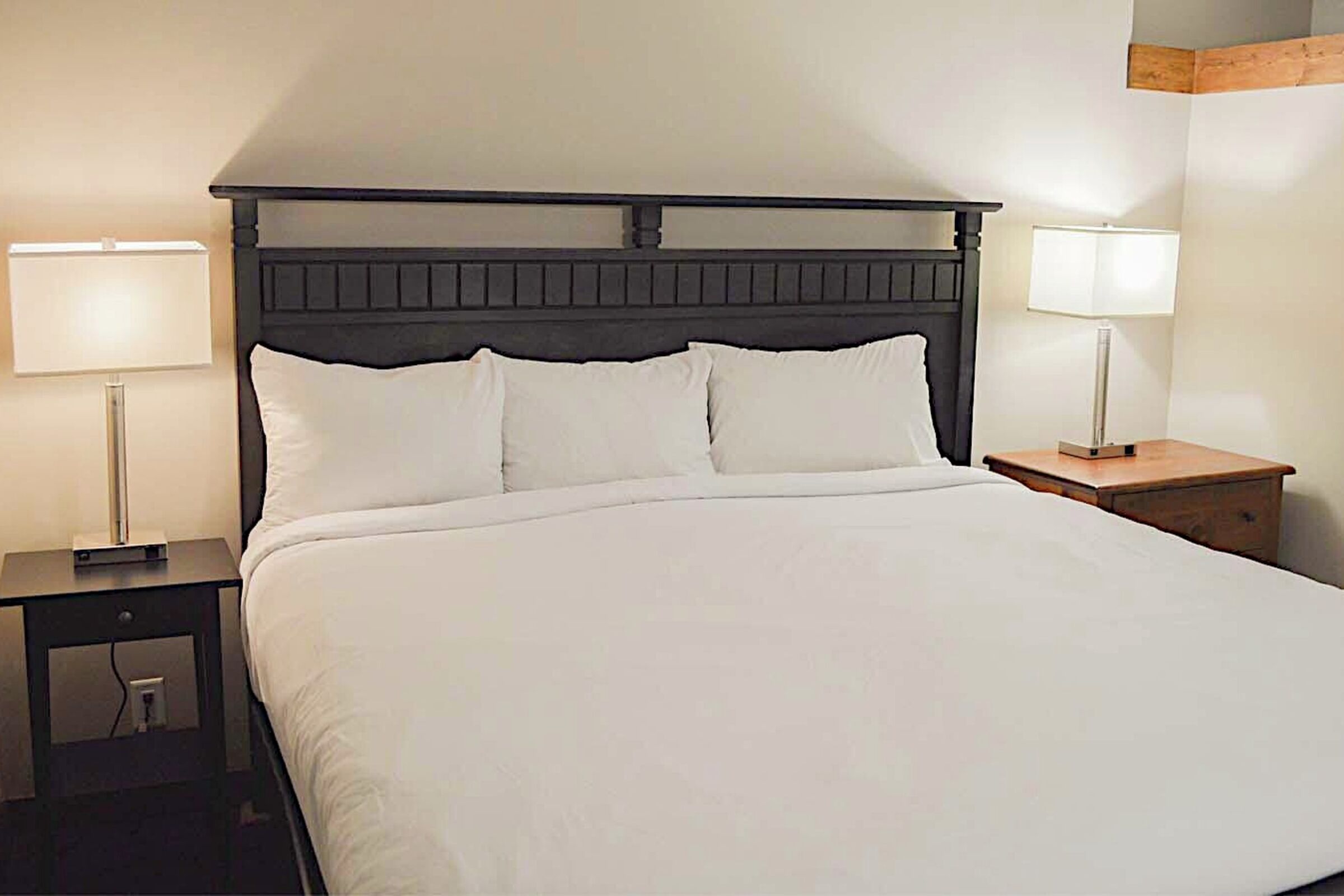 #444 - Studio Loft Bedroom
