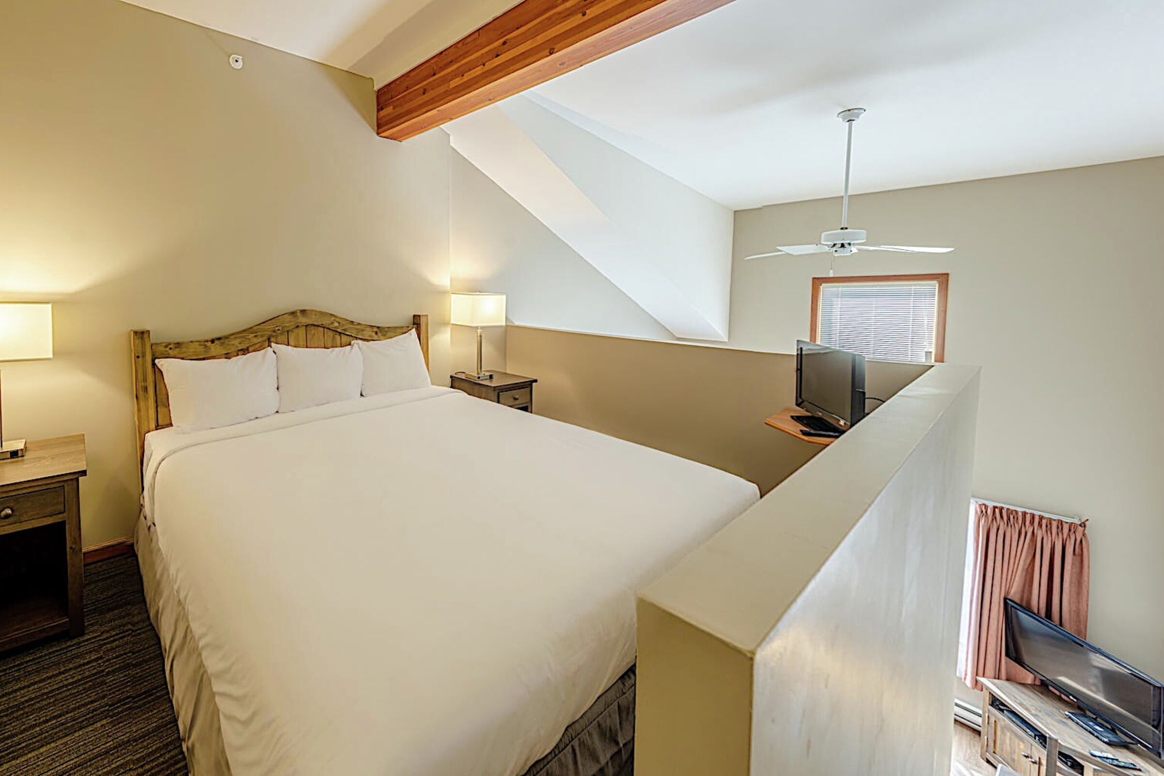 #308 - Studio Loft Bedroom