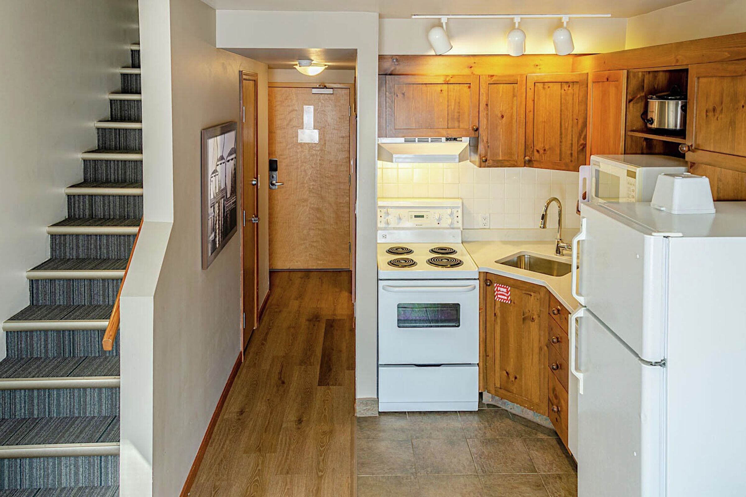 #308 - Studio Kitchen