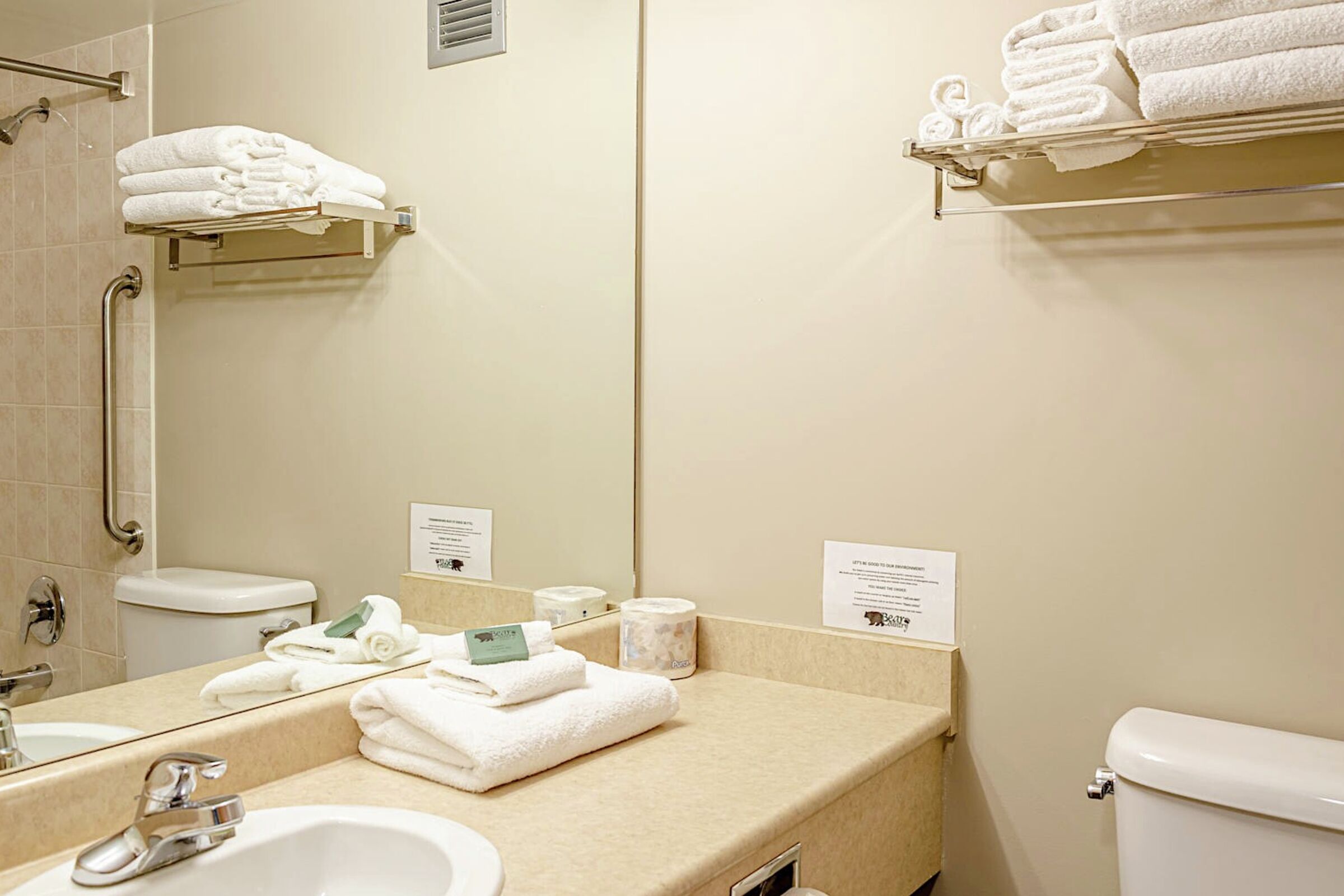 #427 - Studio Bathroom