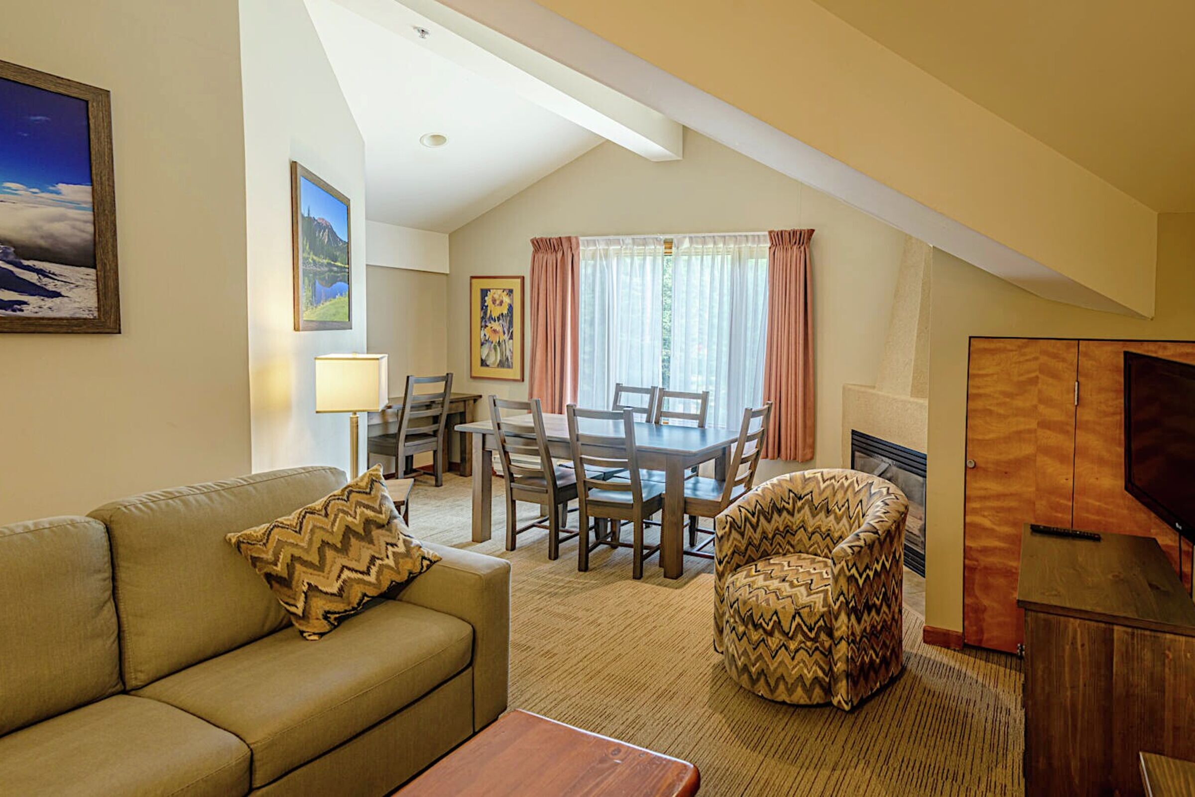 #459 - Dining Room