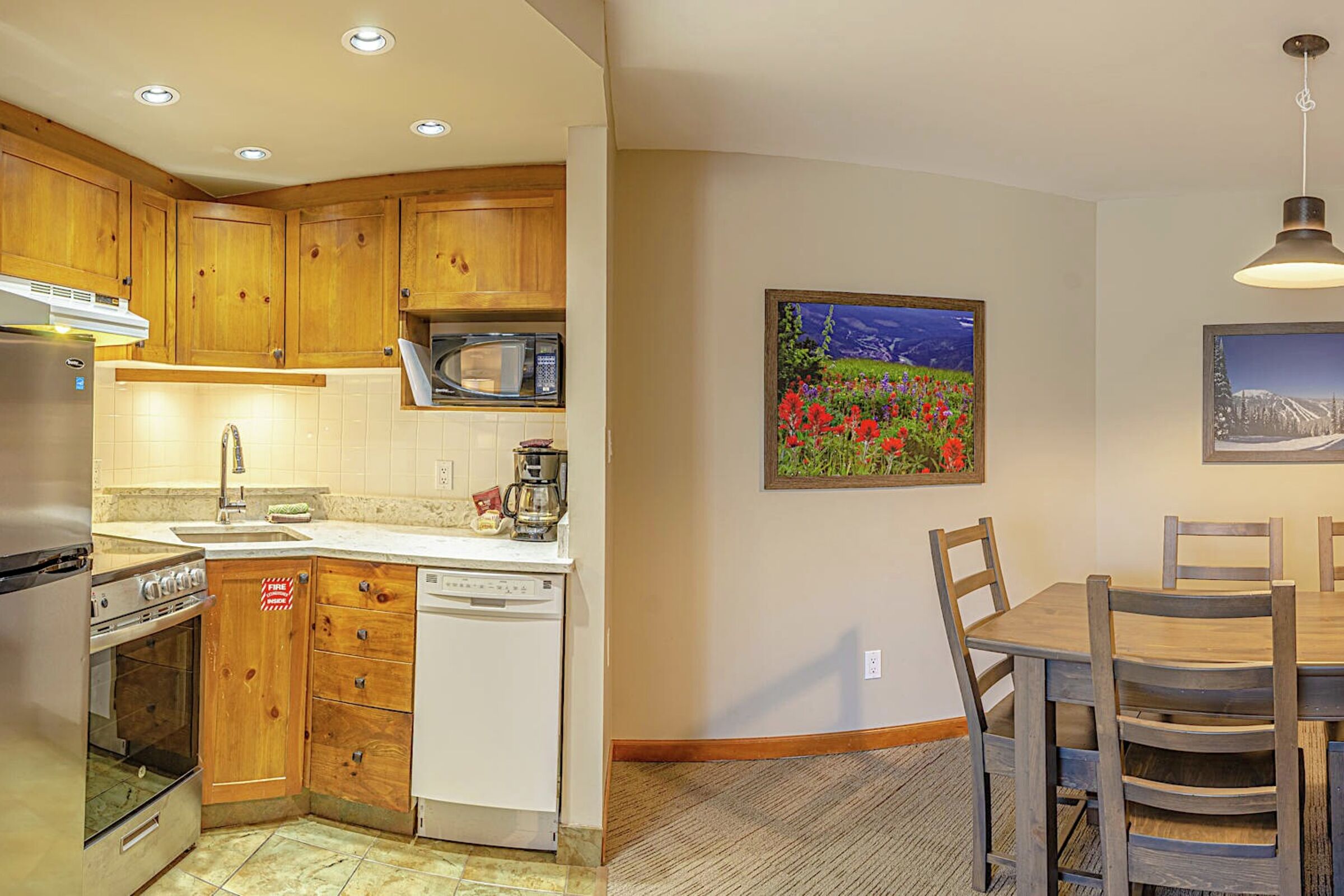 #210 - Kitchen & Dining Room