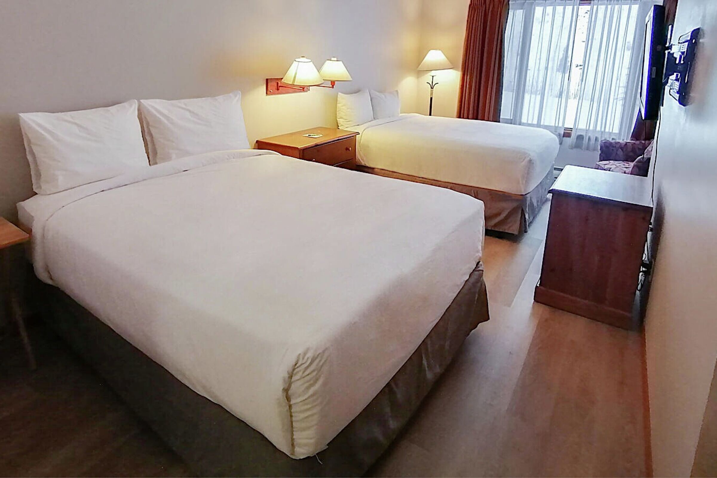 #113 - Hotel Room