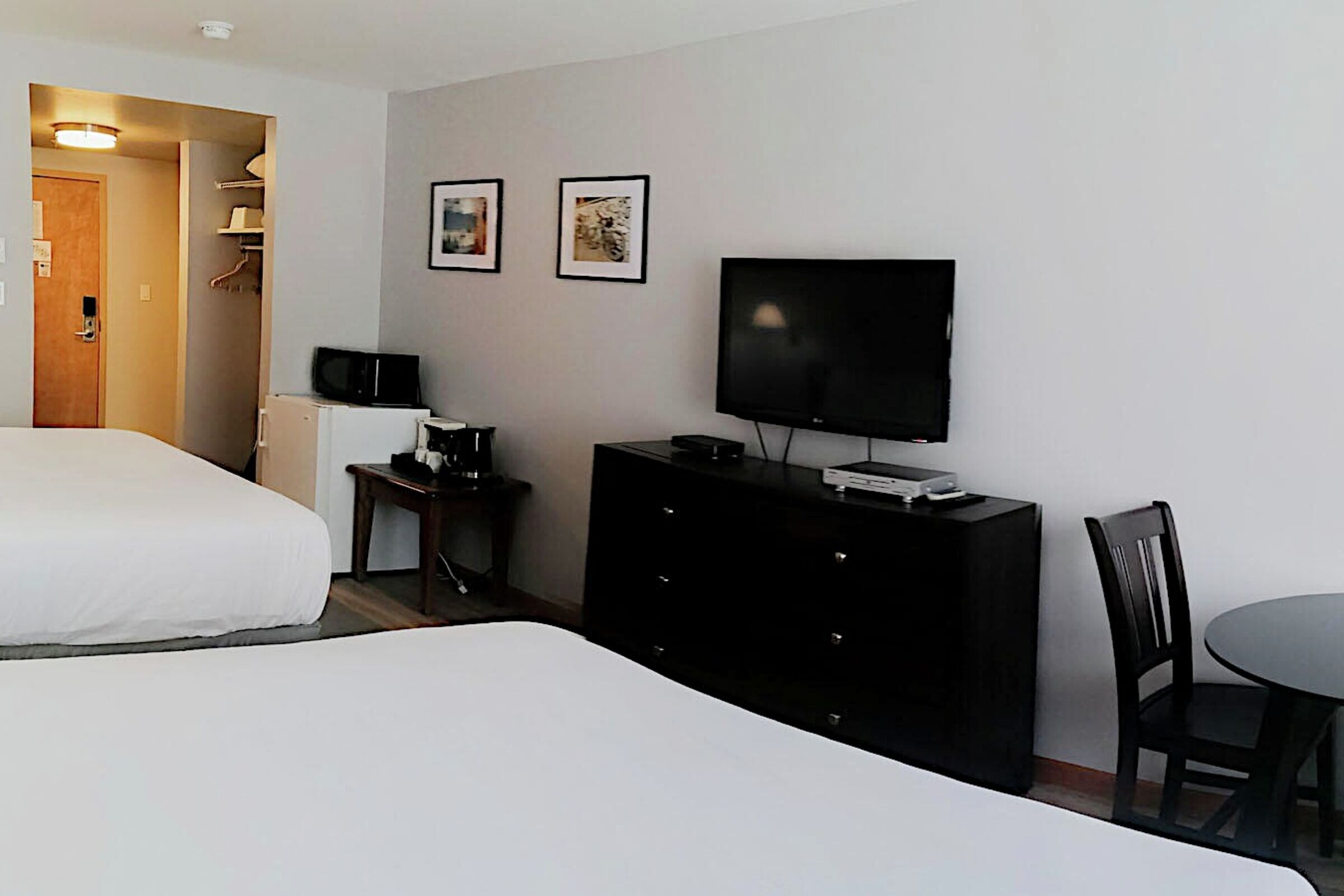 #261 - Hotel Room