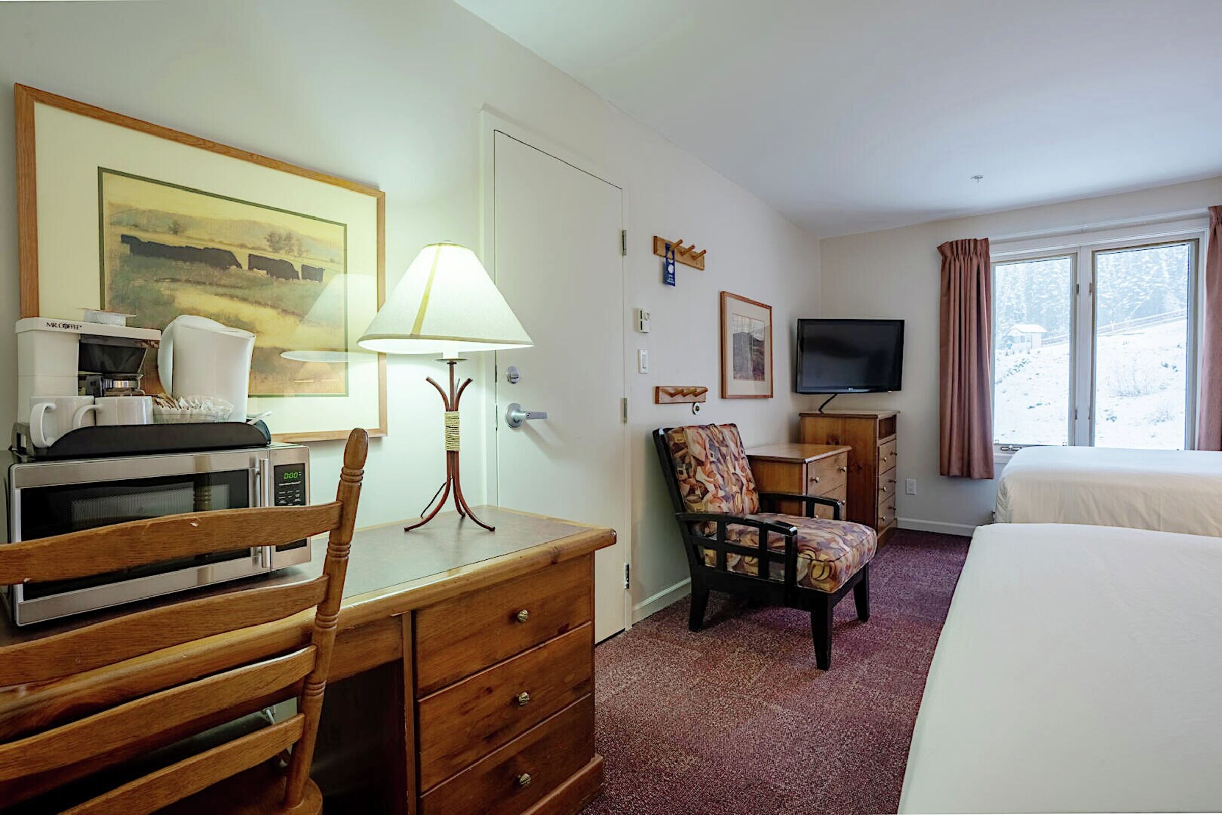 #211 - Hotel Room