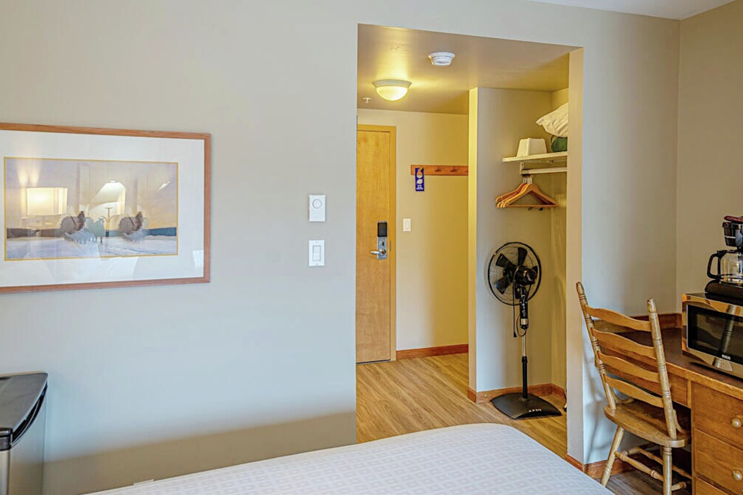 #212 - Hotel Room
