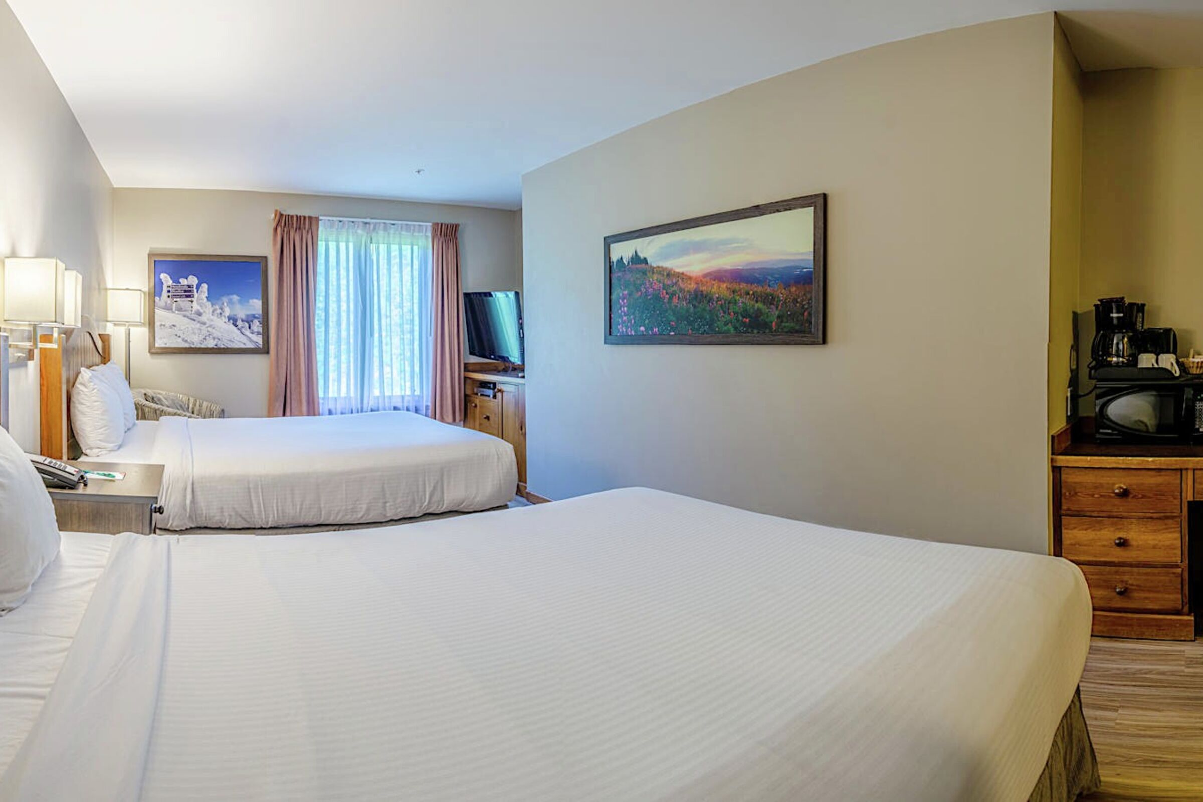 #325 - Hotel Room