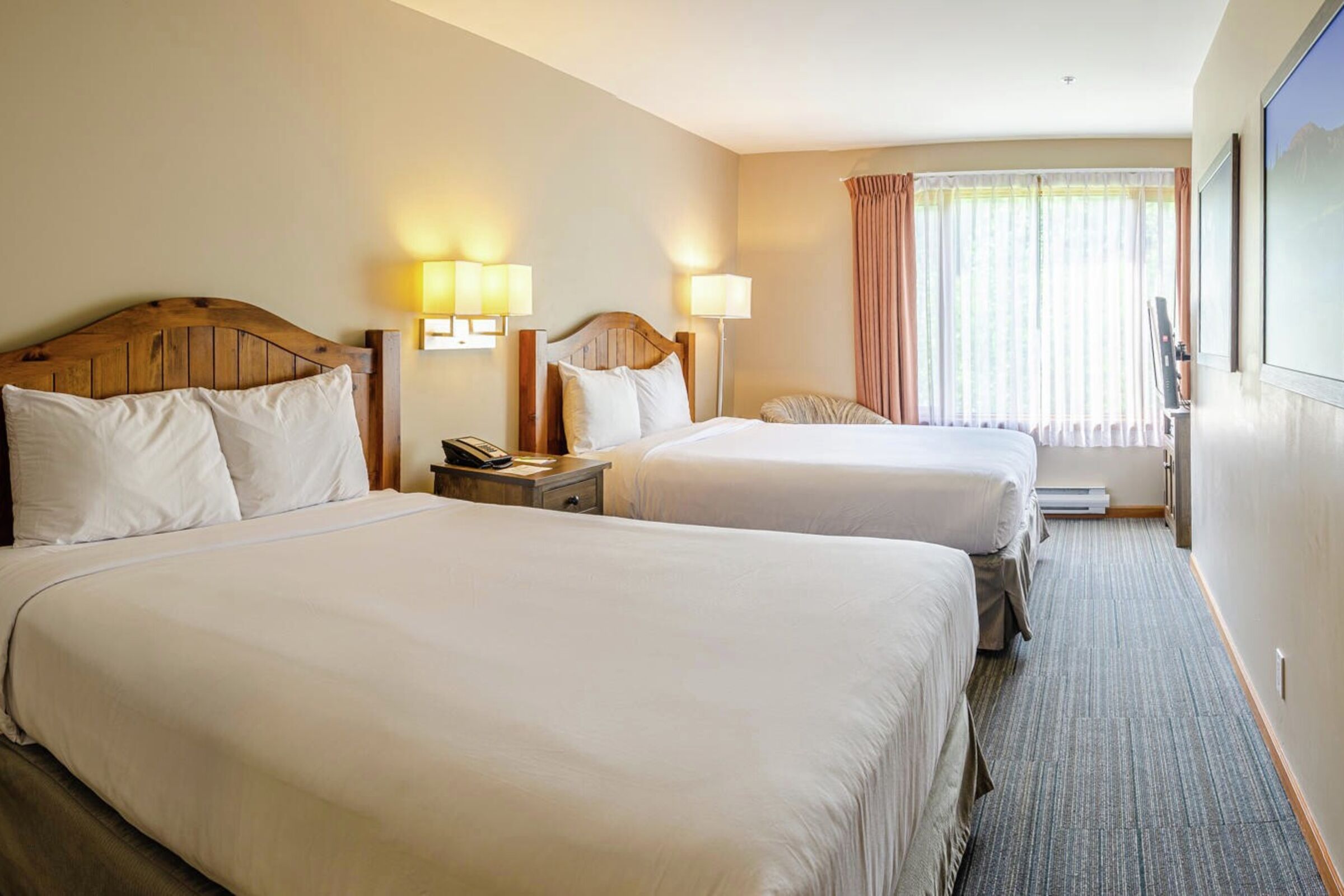 #213 - Hotel Room
