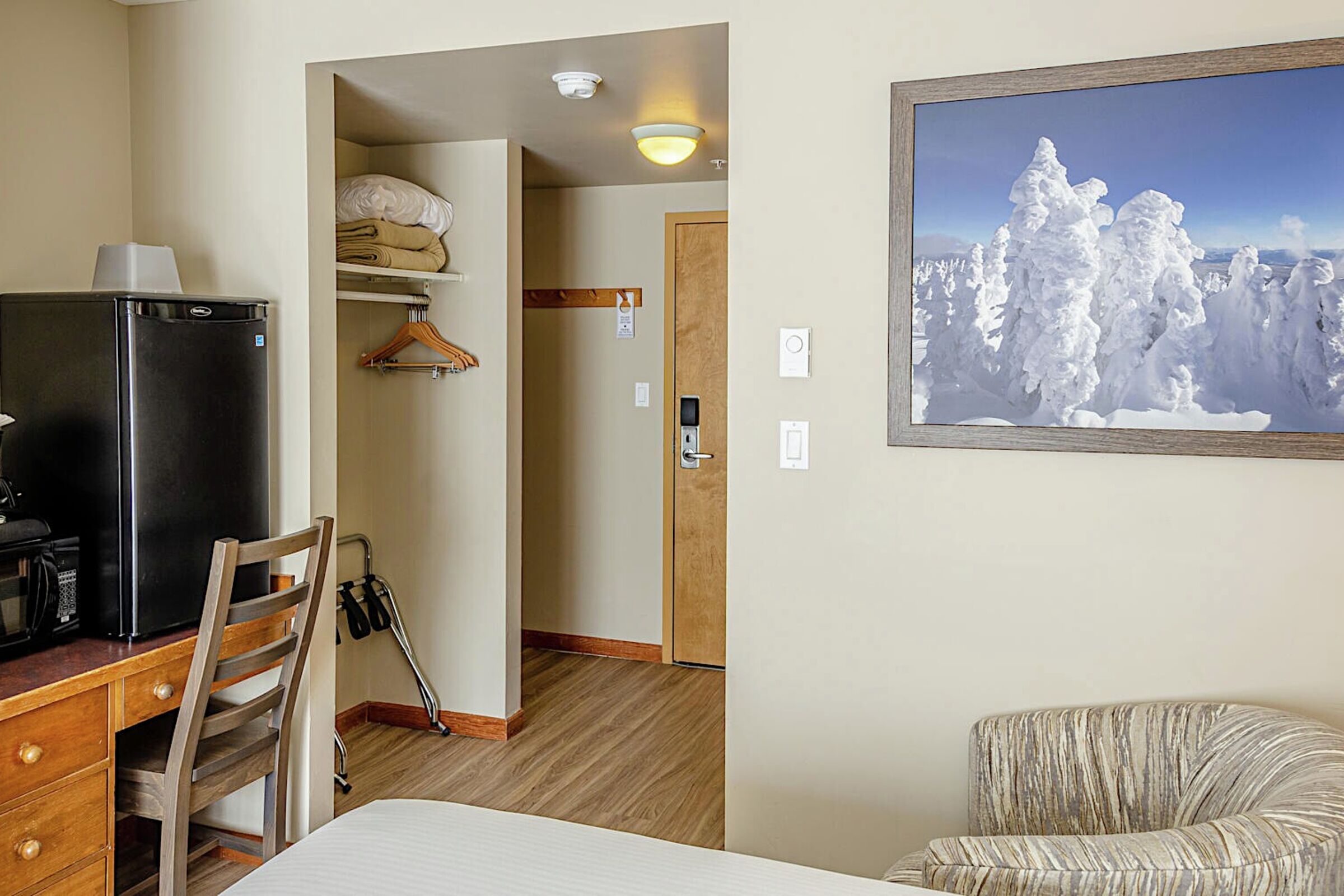 #208 - Hotel Room