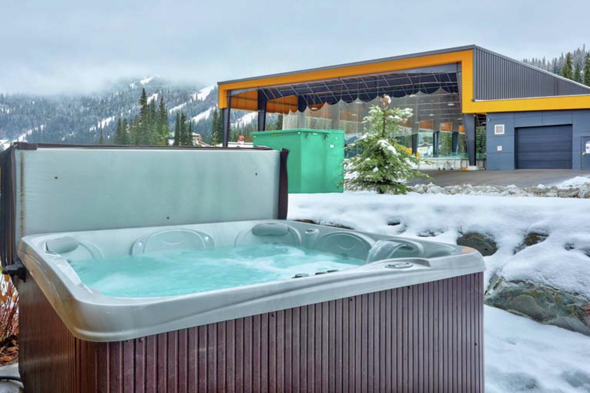 Outdoor Hot Tub