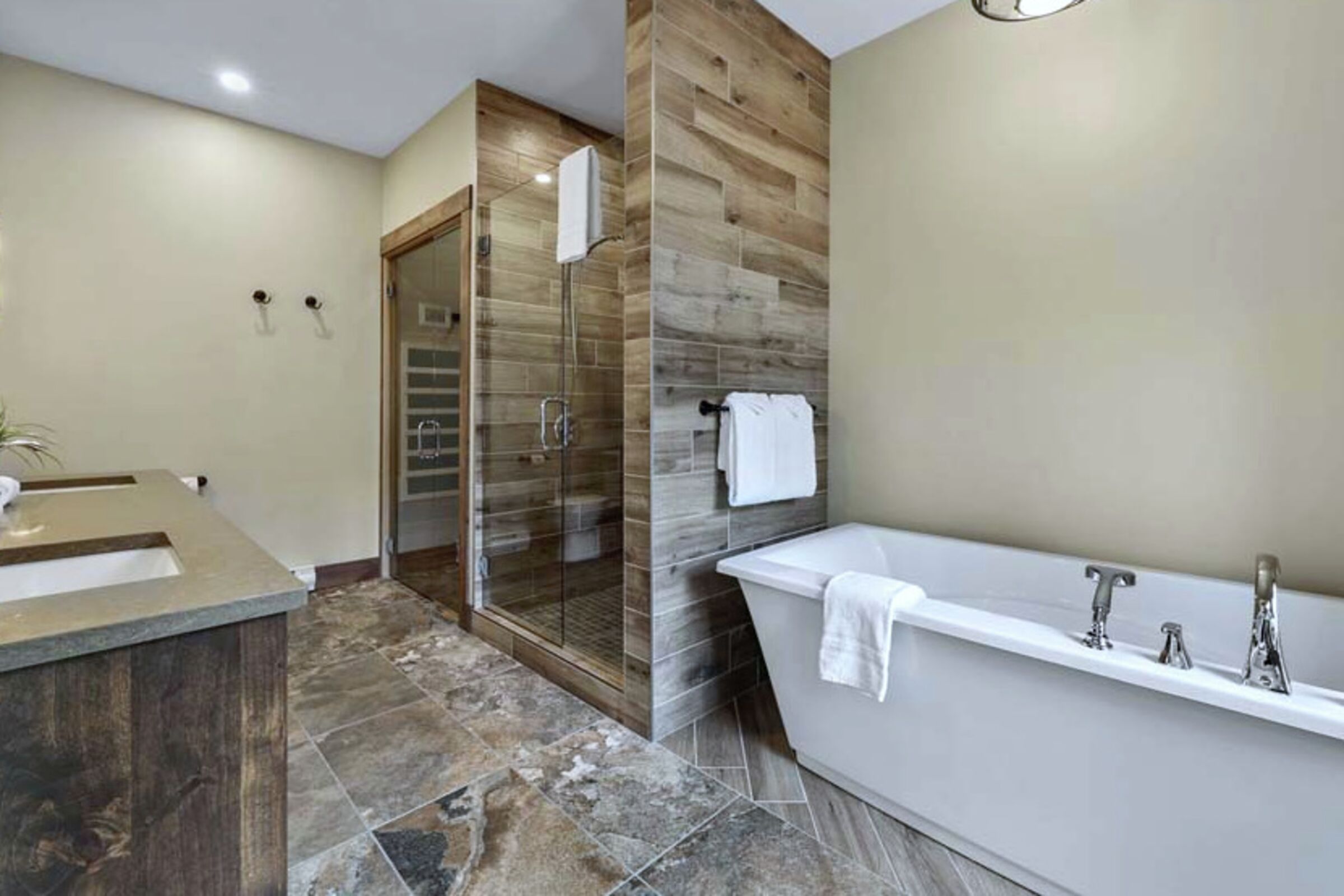 Master Ensuite Bathroom