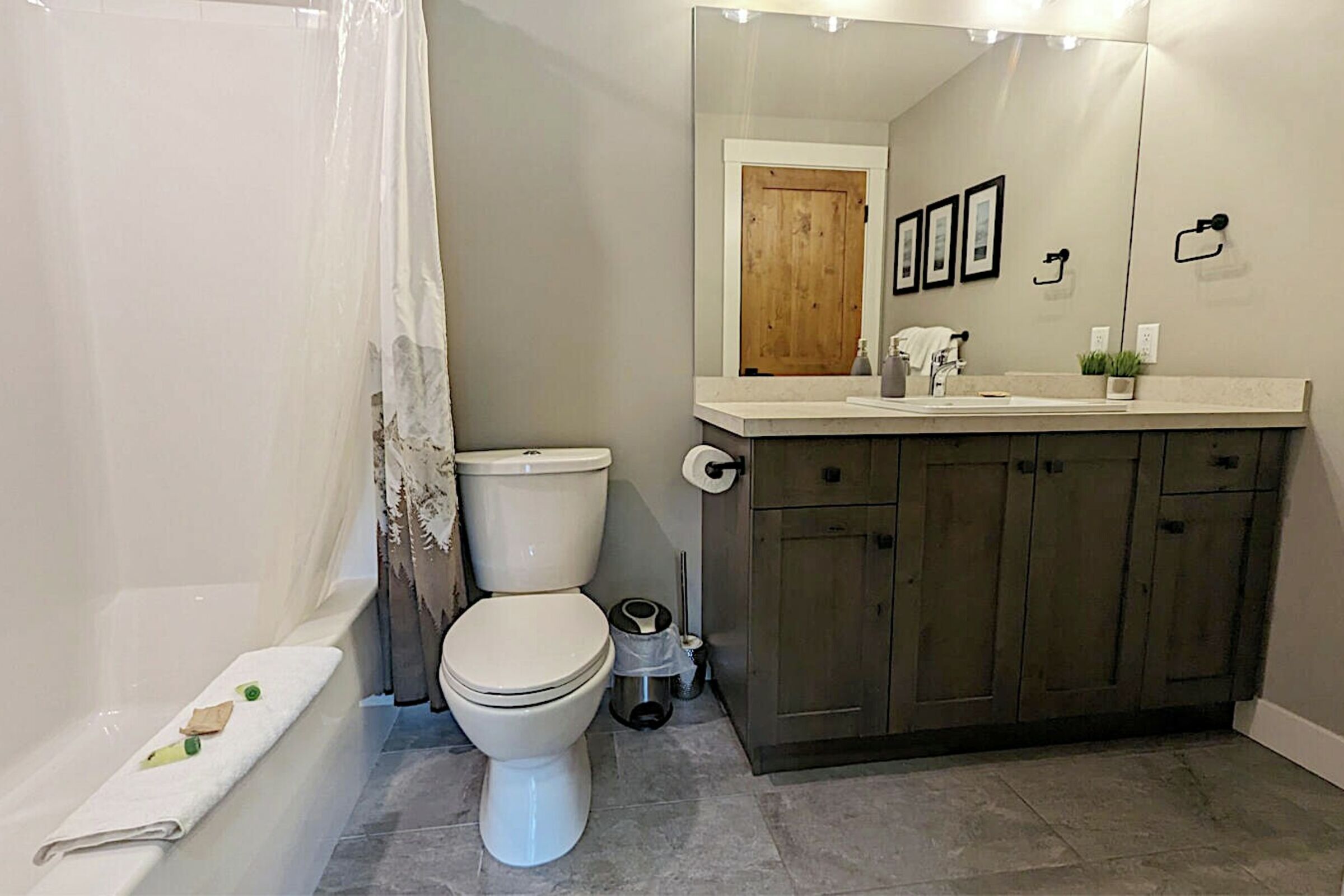 #37 - Bathroom