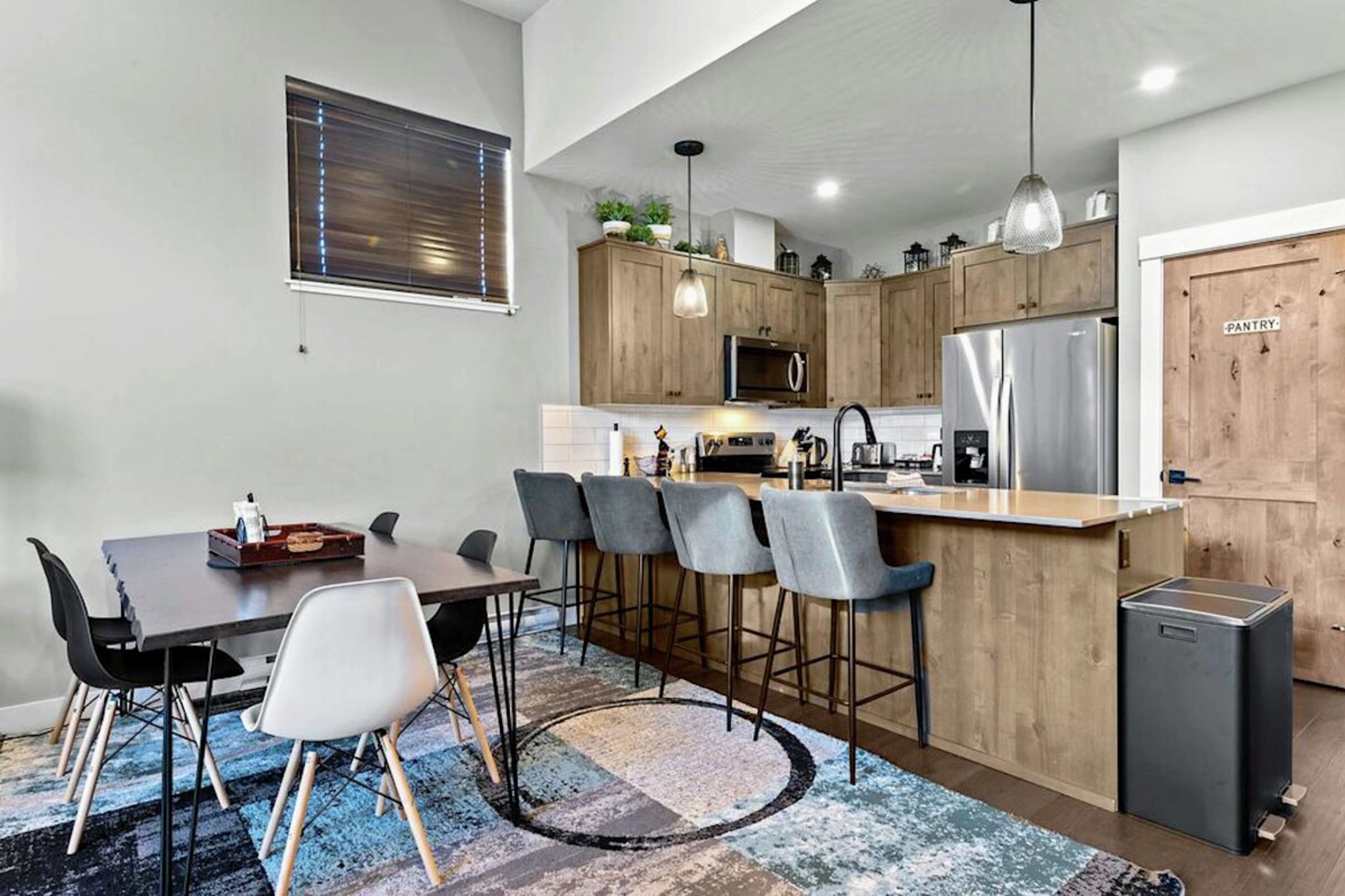 Dining Room & Kitchen