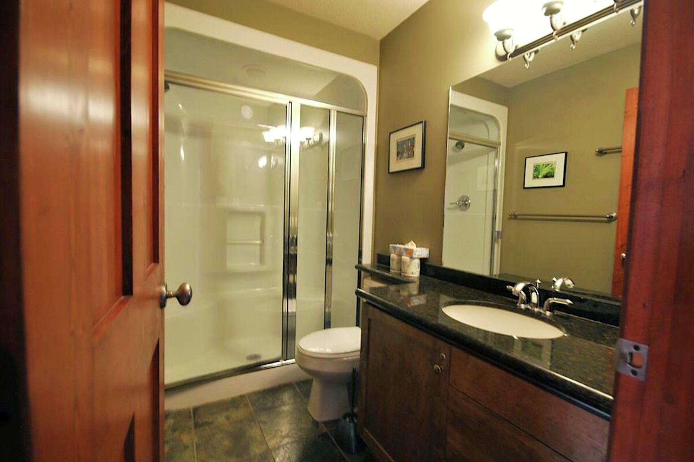 Master Ensuite Bathroom