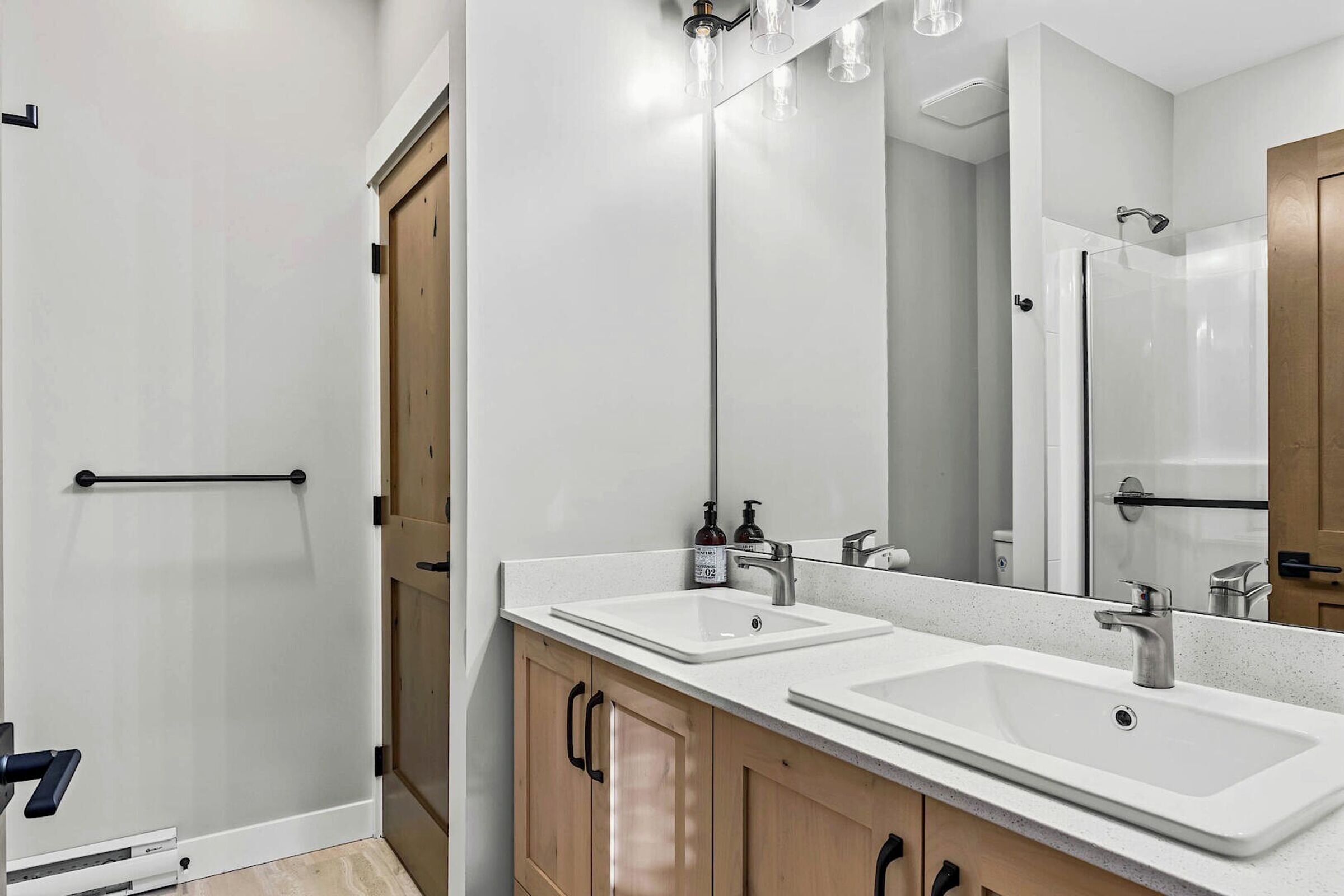 #15 - Master Ensuite Bathroom