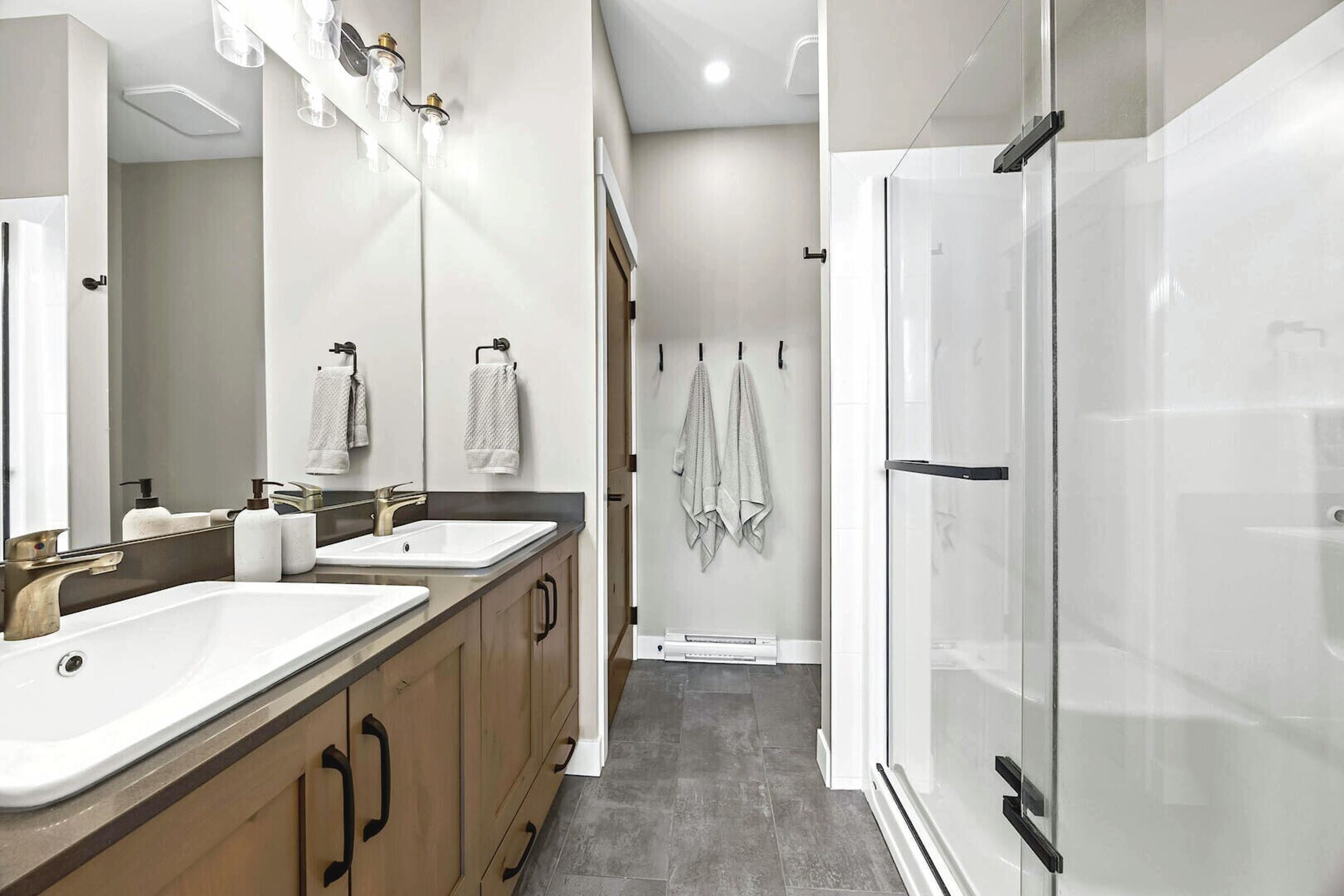 Master Ensuite Bathroom