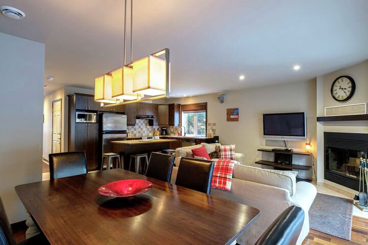 #186 - Dining Area