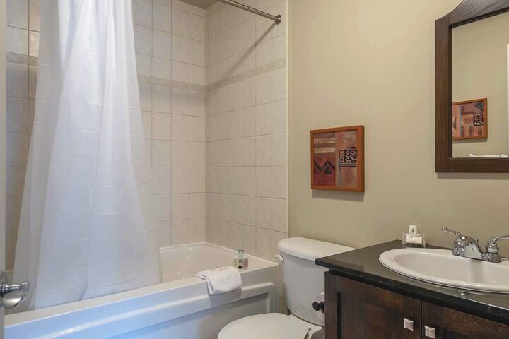 #235 - Master Ensuite Bathroom
