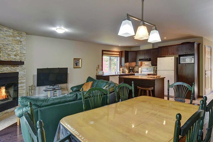 #210 - Dining Area