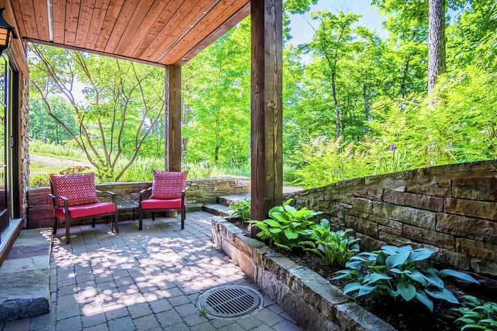 #1500-01 - Patio