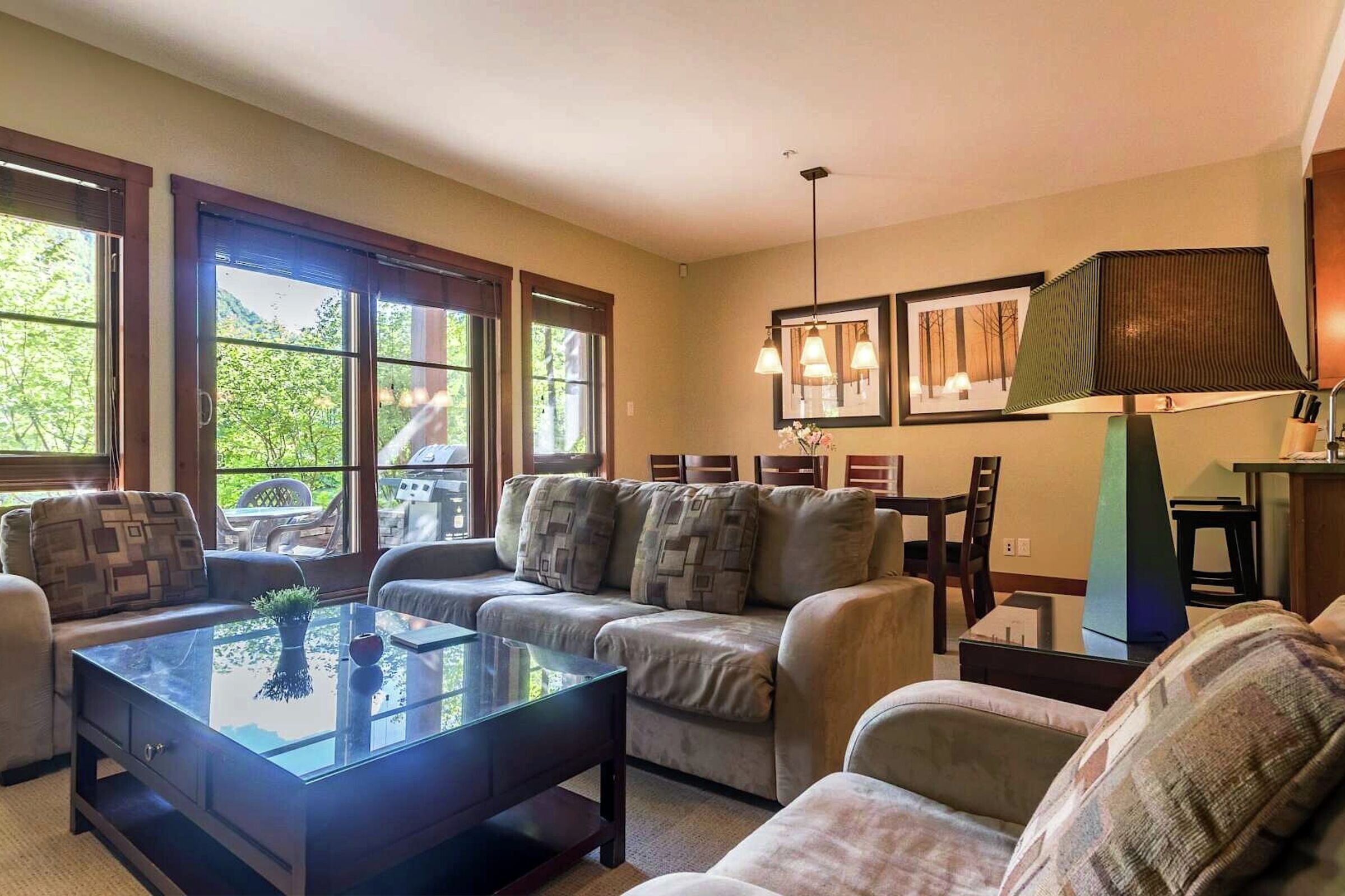 #1510-17 - Living Area