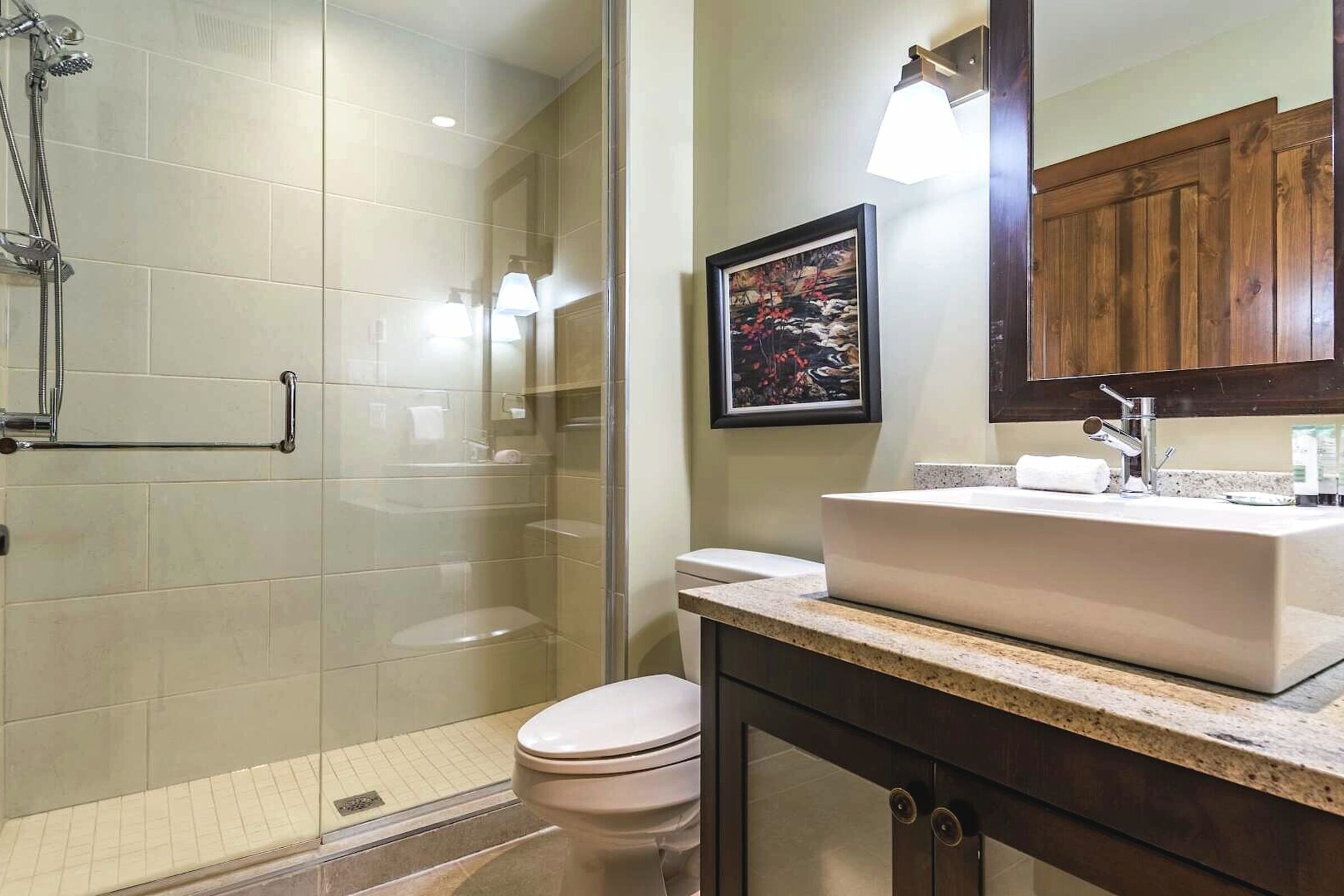 #1520-09 - Ensuite Bathroom