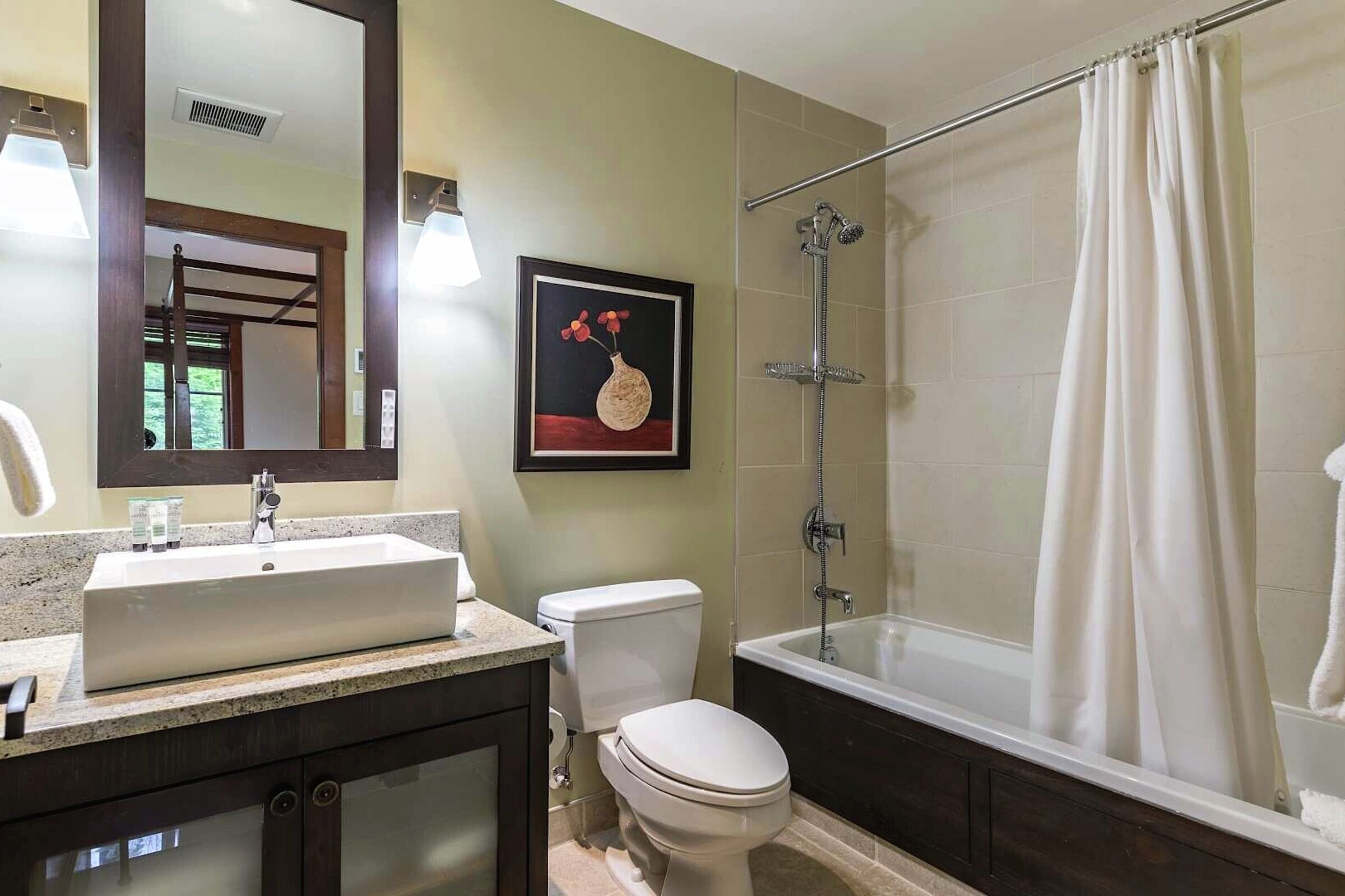 #1520-09 - Master Ensuite Bathroom
