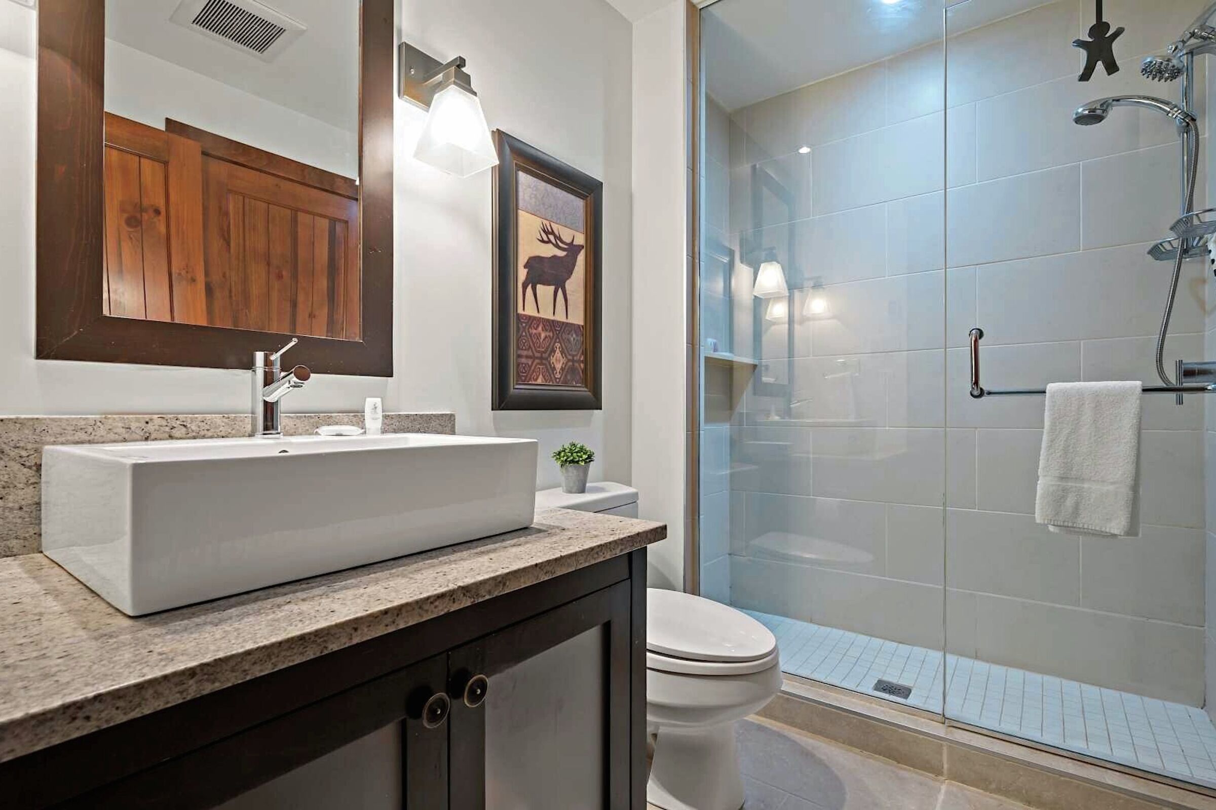 #1500-04 - Master Ensuite Bathroom