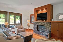#1500-04 - Living Area