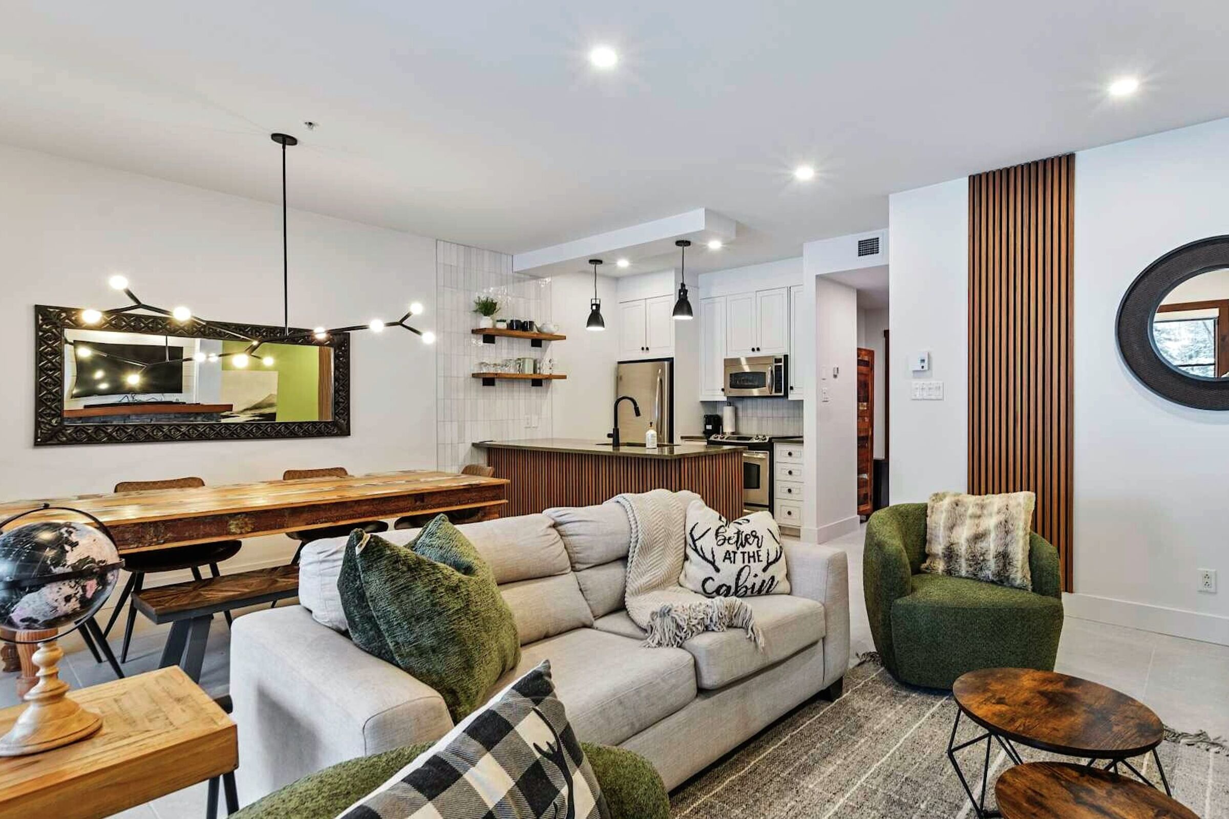 #1500-11 - Living Area