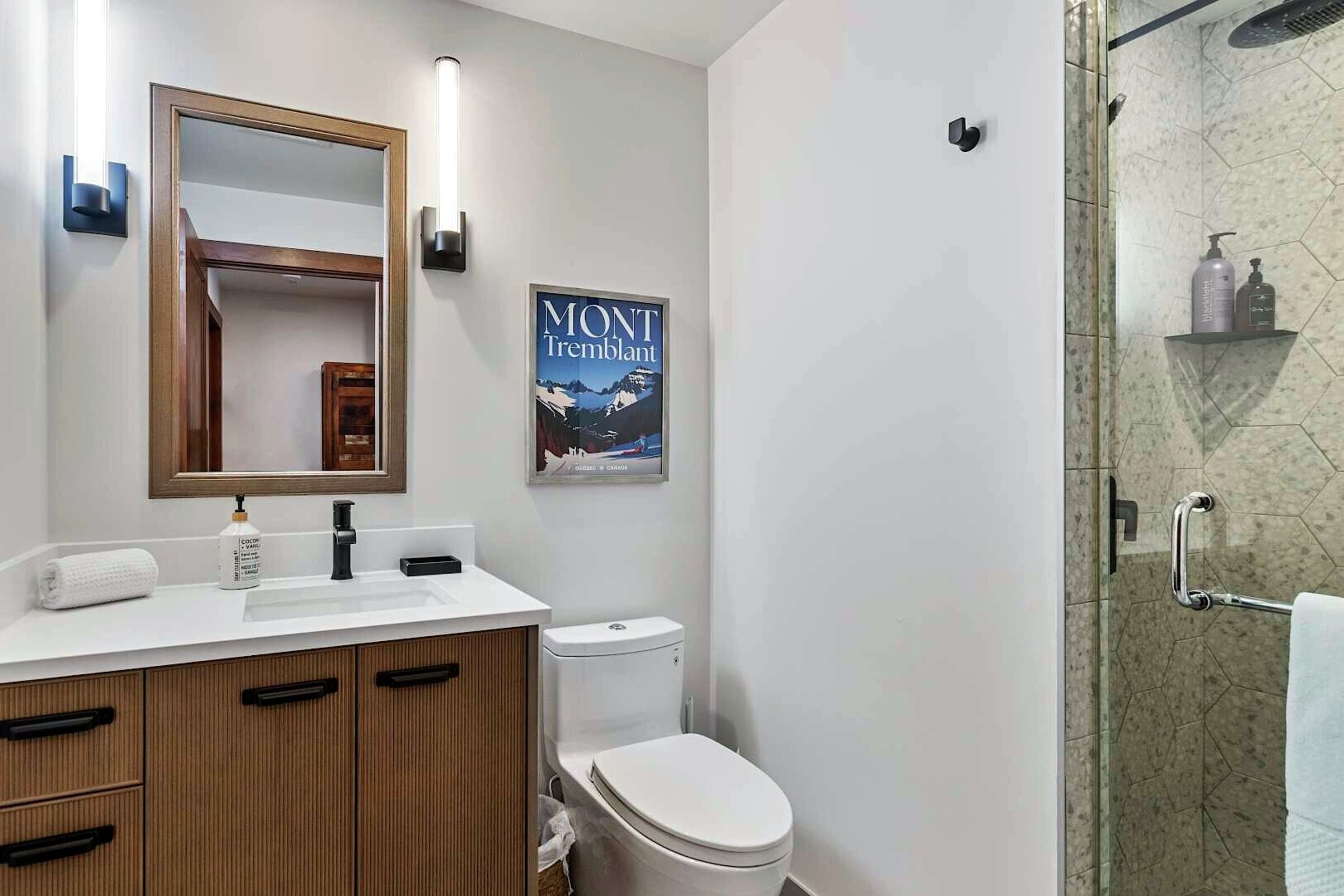 #1500-11 - Bathroom
