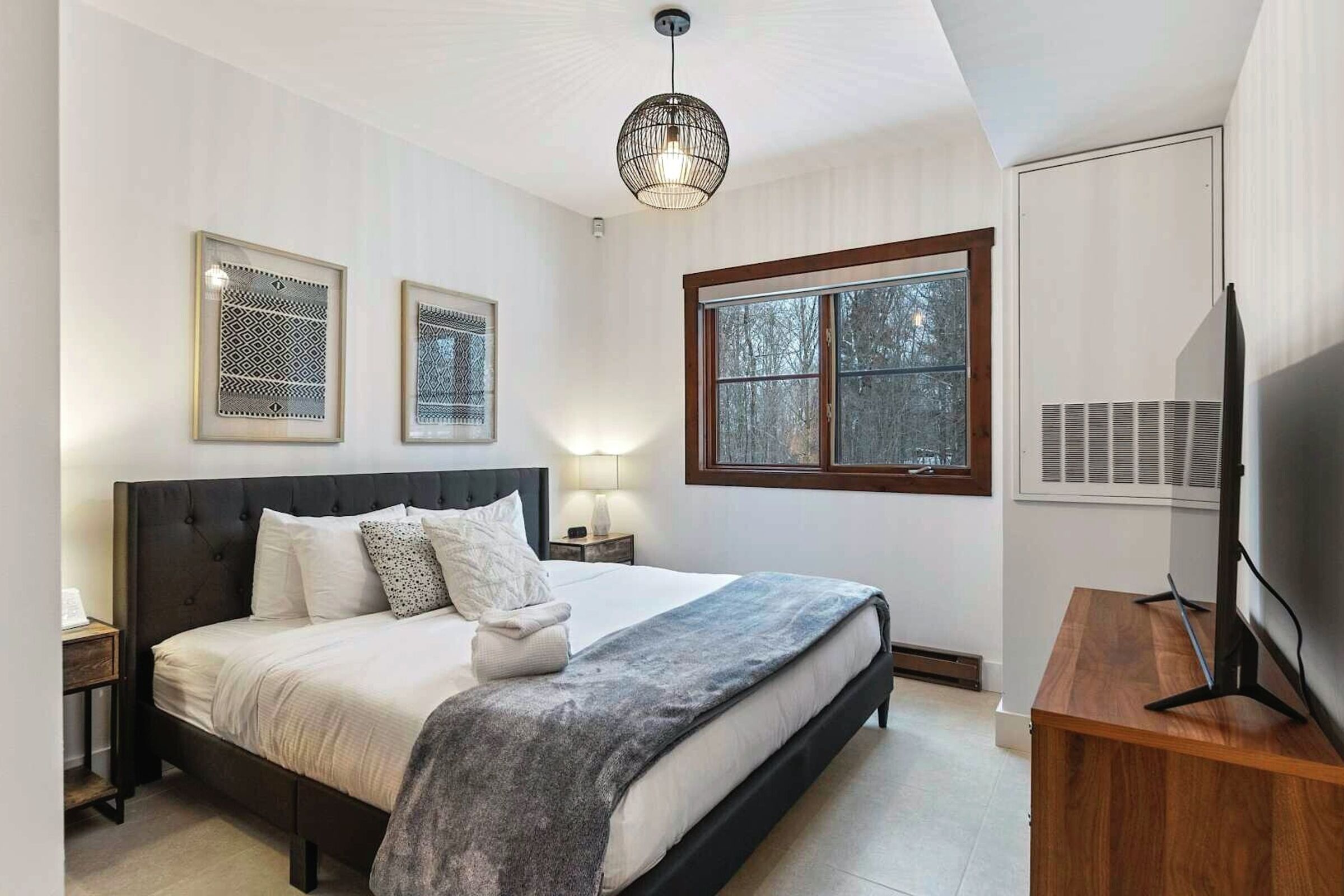 #1500-11 - Master Bedroom