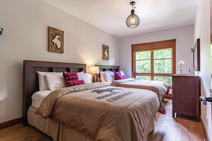 #1510-18 - Bedroom