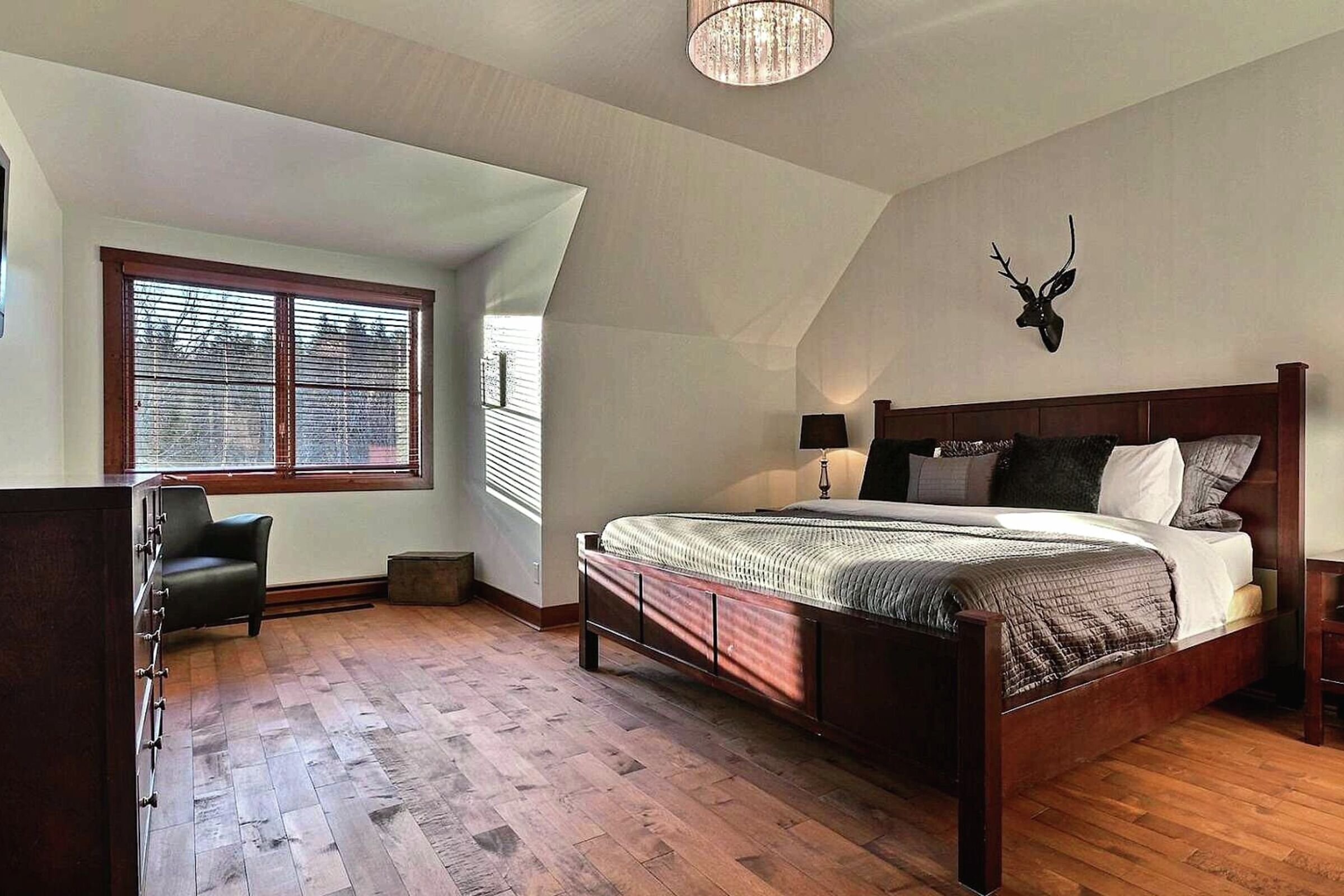 #1510-18 - Master Bedroom