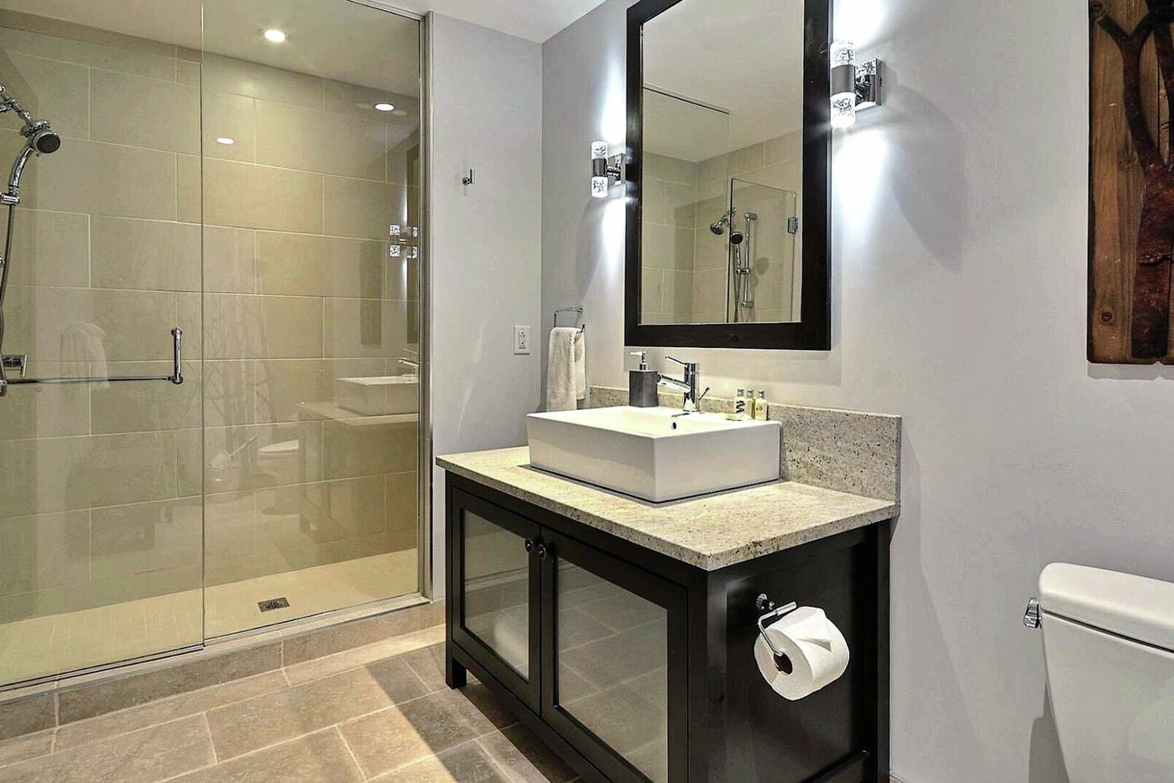#1510-18 - Master Ensuite Bathroom