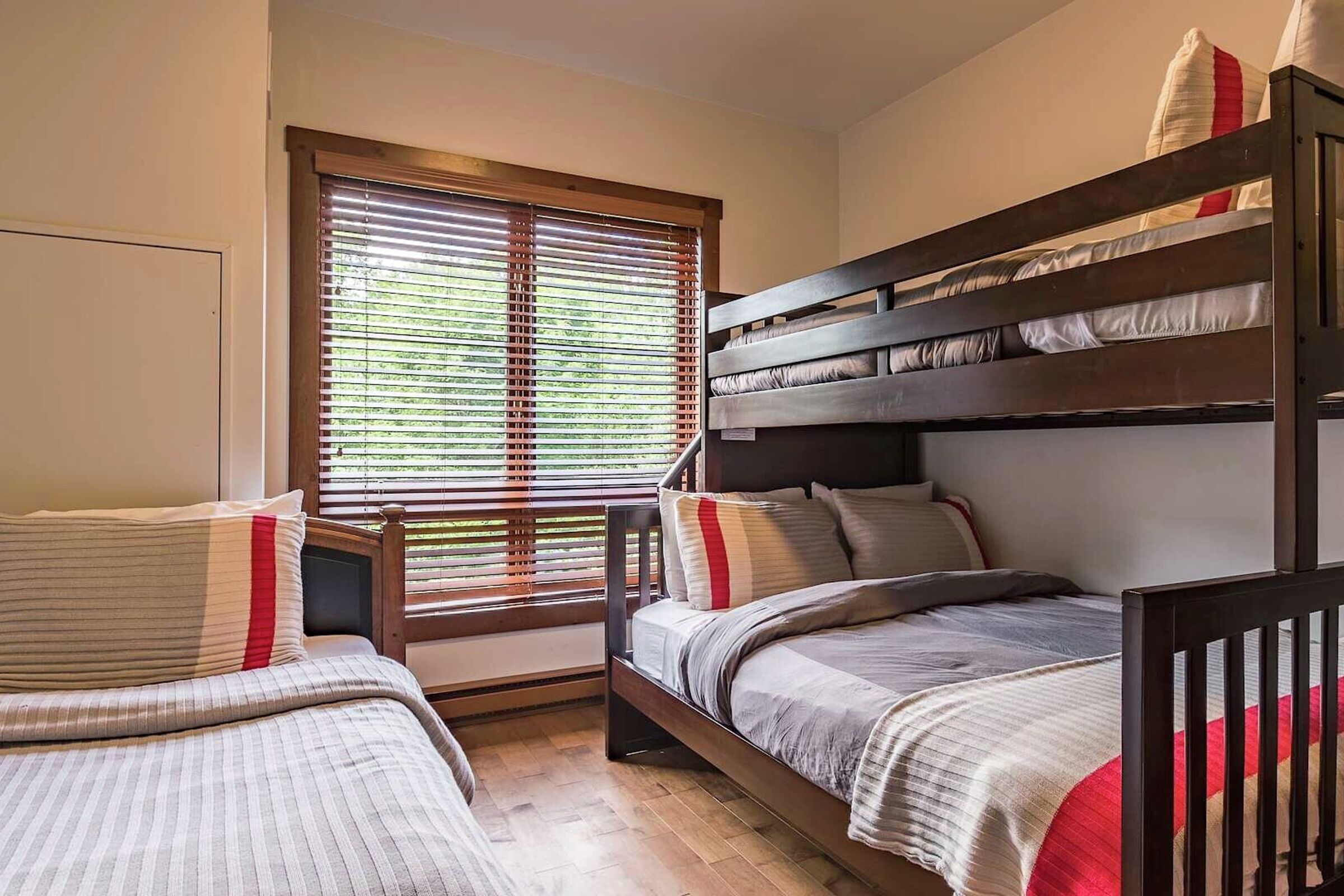 #1510-18 - Bedroom