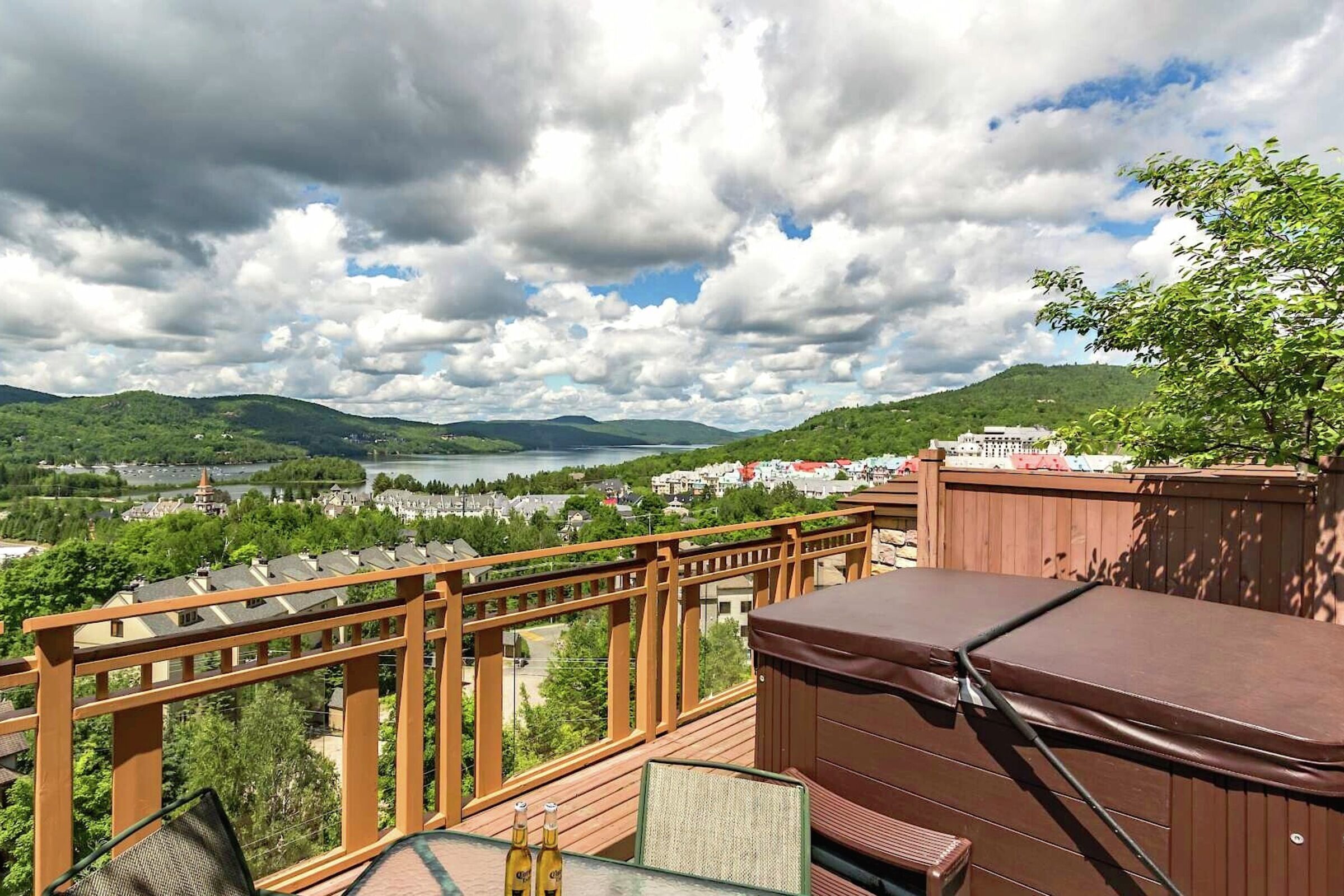 Balcony with Hot Tub
