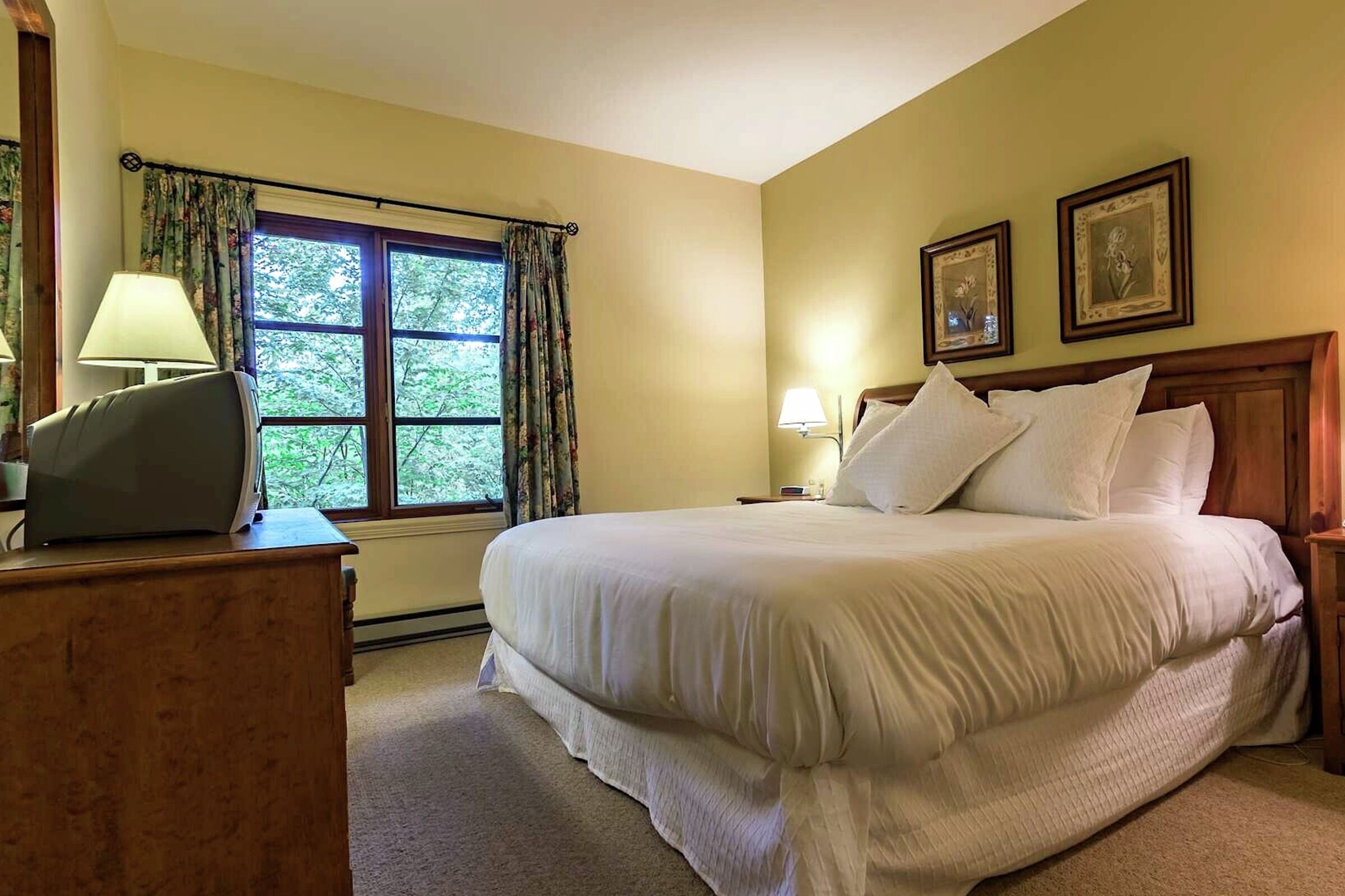 #226-01 - Master Bedroom 