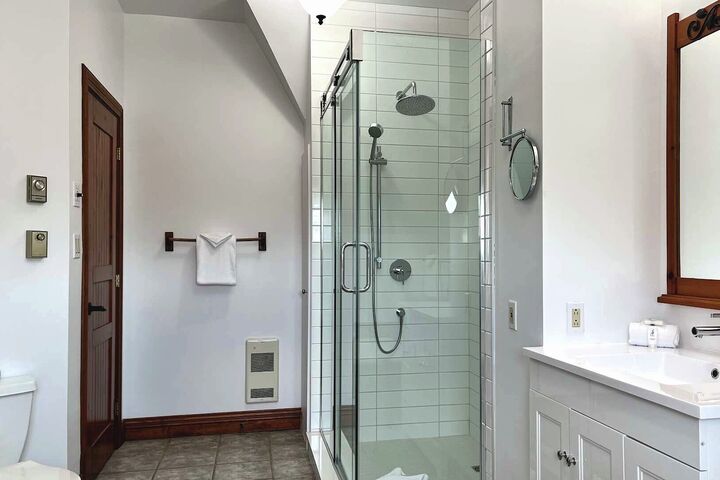 Master Ensuite Bathroom