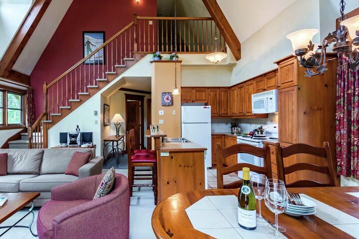 Living Area & Dining Area
