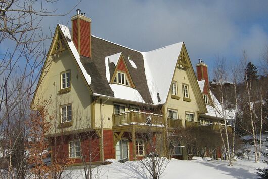 Le Plateau Exterior - Winter