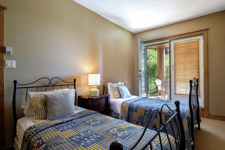 #172-05 - Bedroom