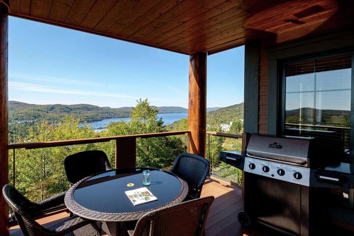 #172-05 - Balcony with BBQ