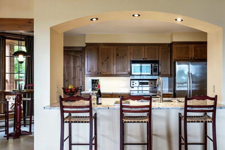 #150-08 - Kitchen