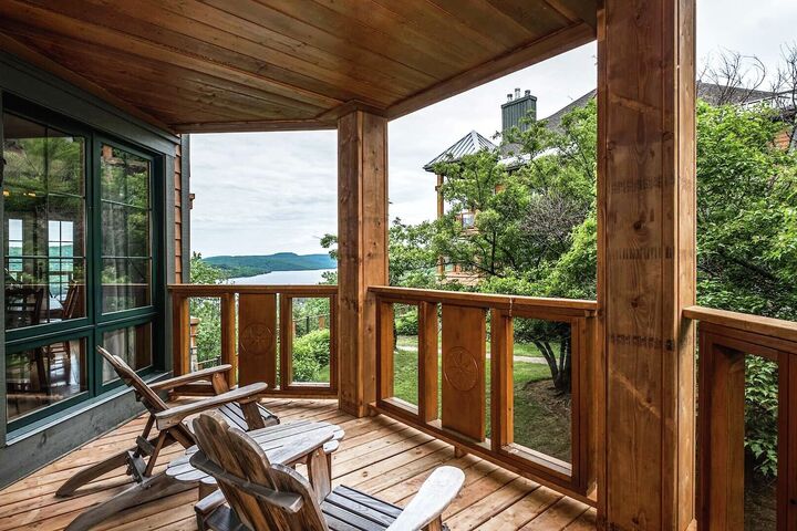#150-08 - Balcony