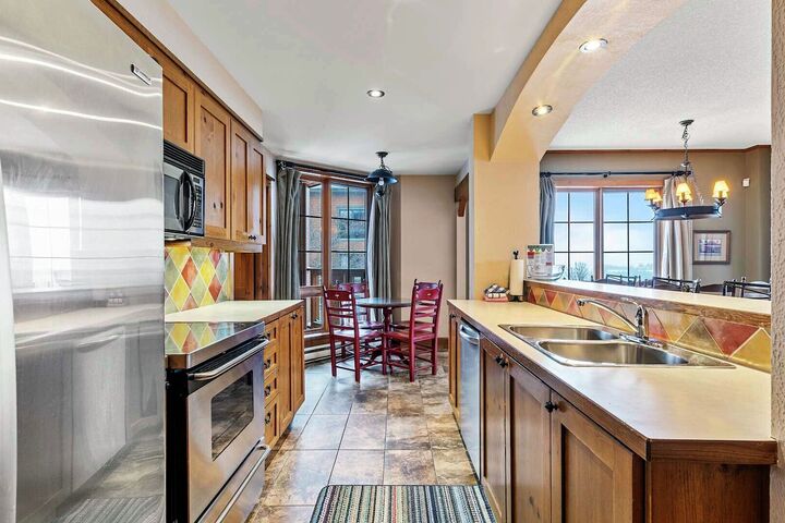 #152-05 - Kitchen