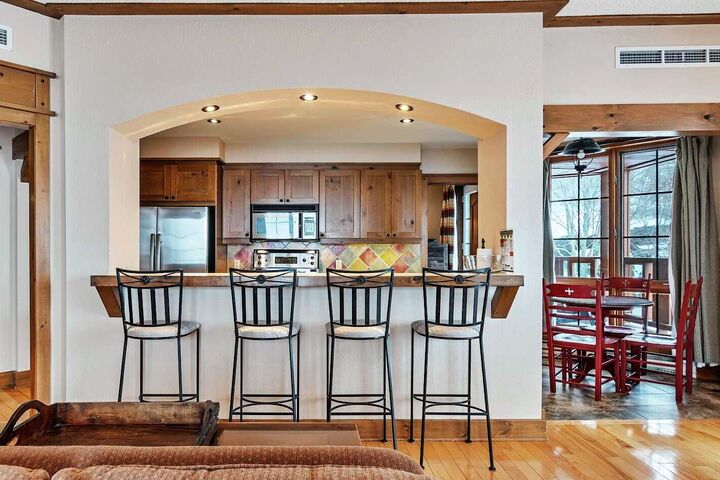 #152-05 - Kitchen
