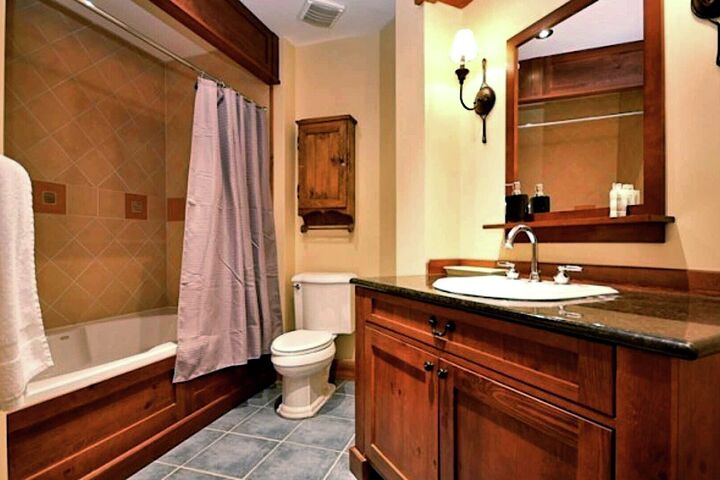 Master Ensuite Bathroom