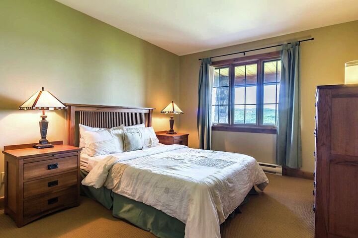 #140-03 - Bedroom