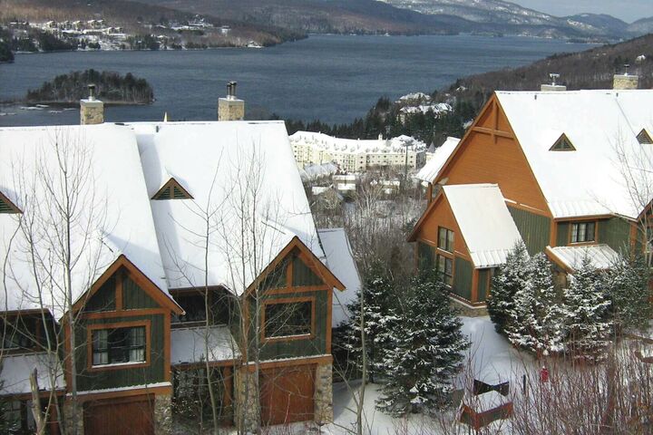 L'Equinoxe Exterior - Winter